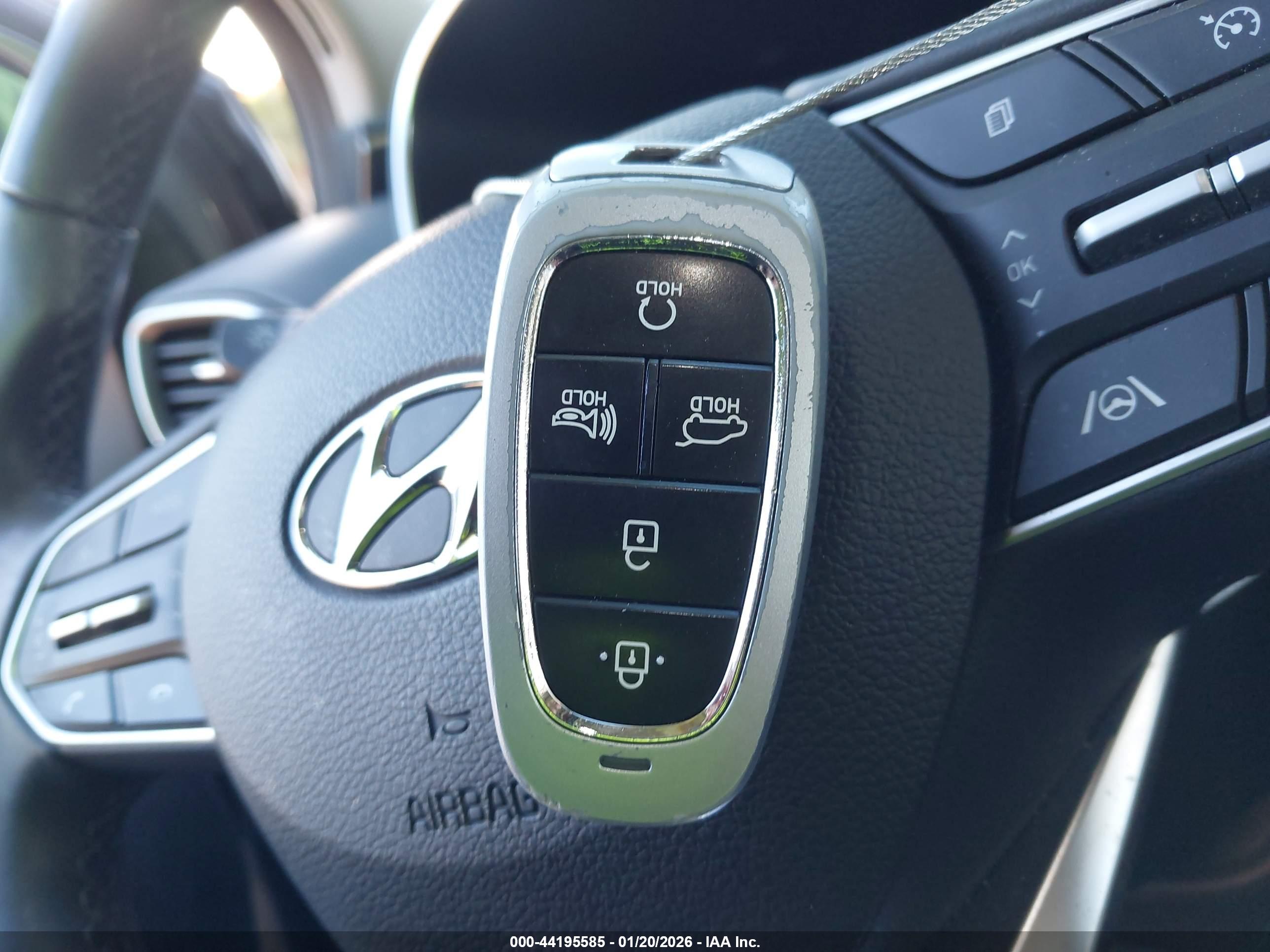 HYUNDAI SANTA image 11