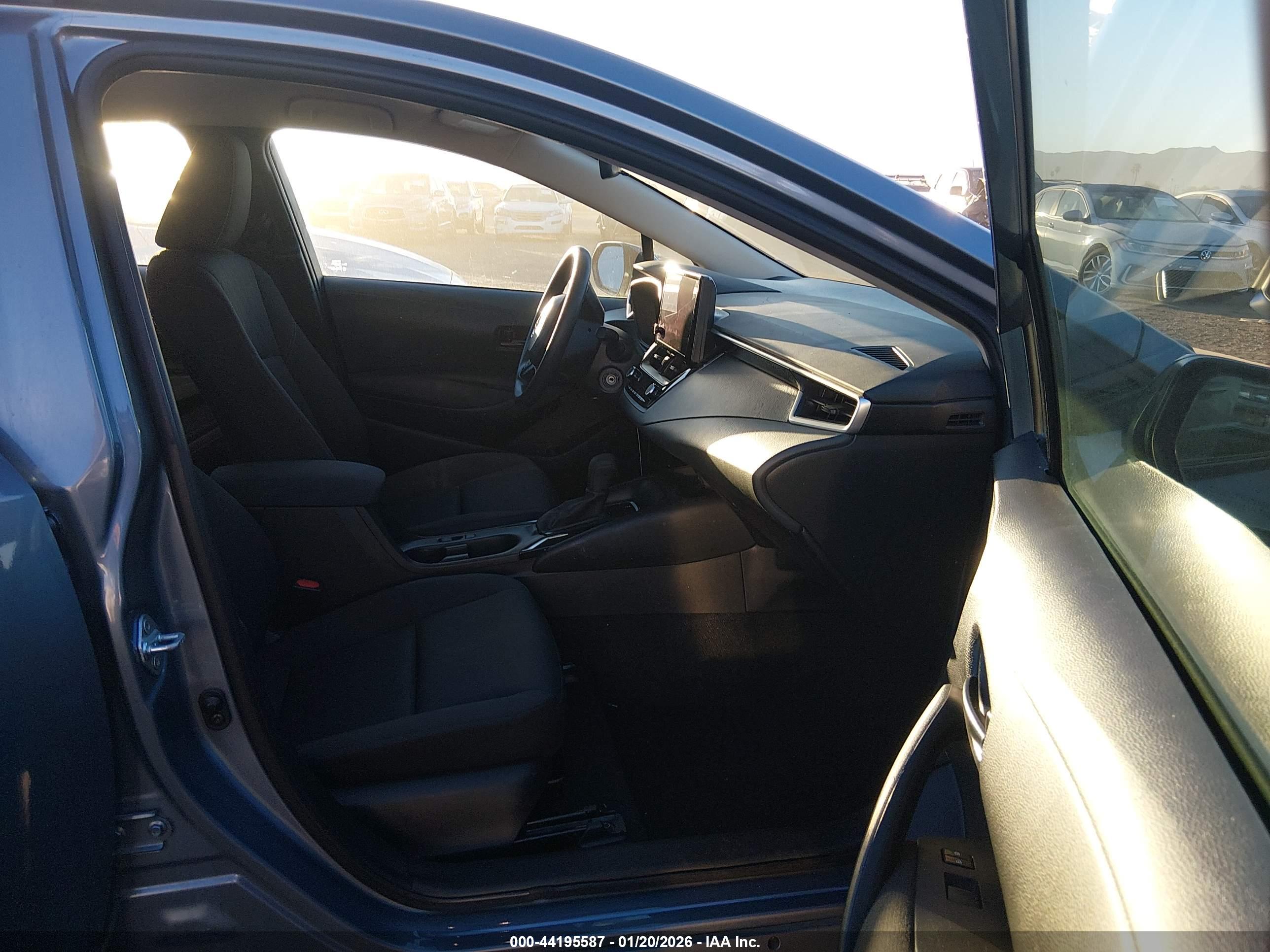 TOYOTA COROLLA image 5