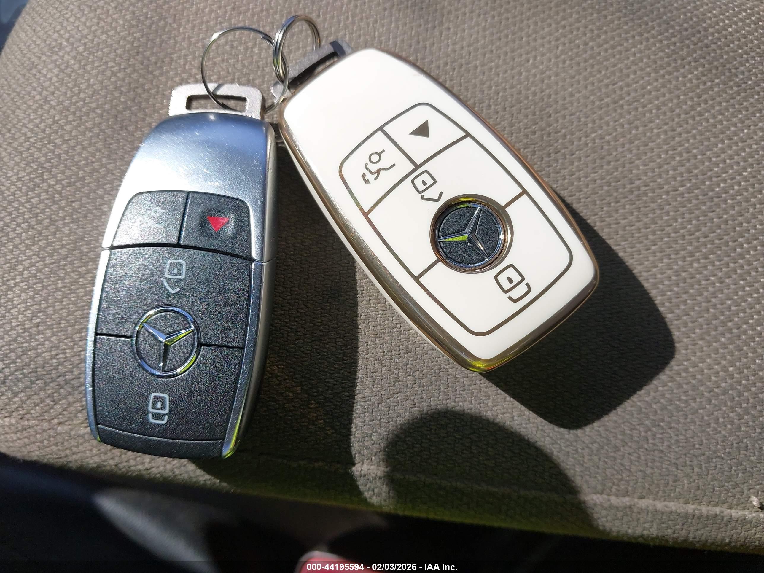 MERCEDES-BENZ GLB image 11