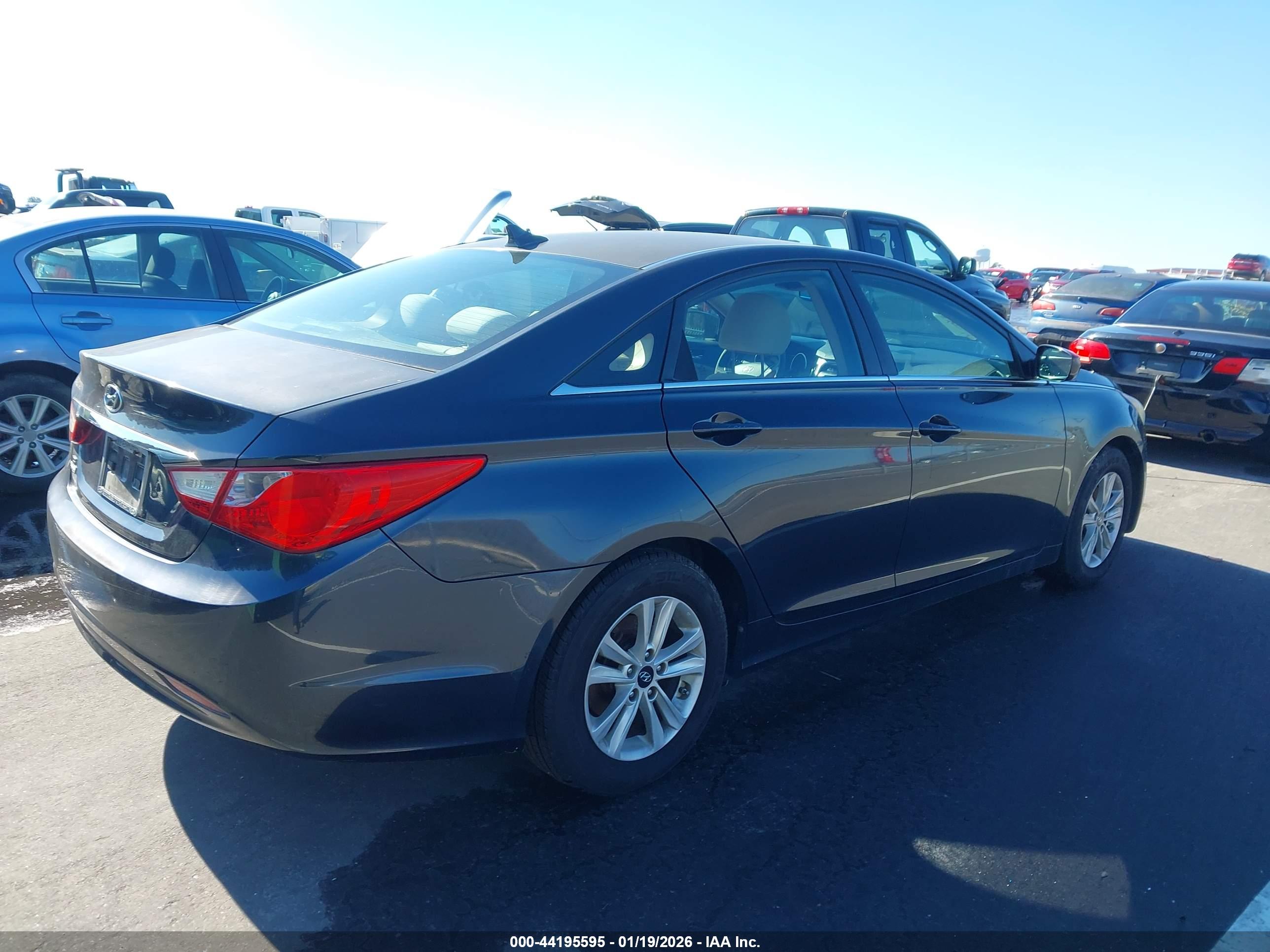 HYUNDAI SONATA image 4