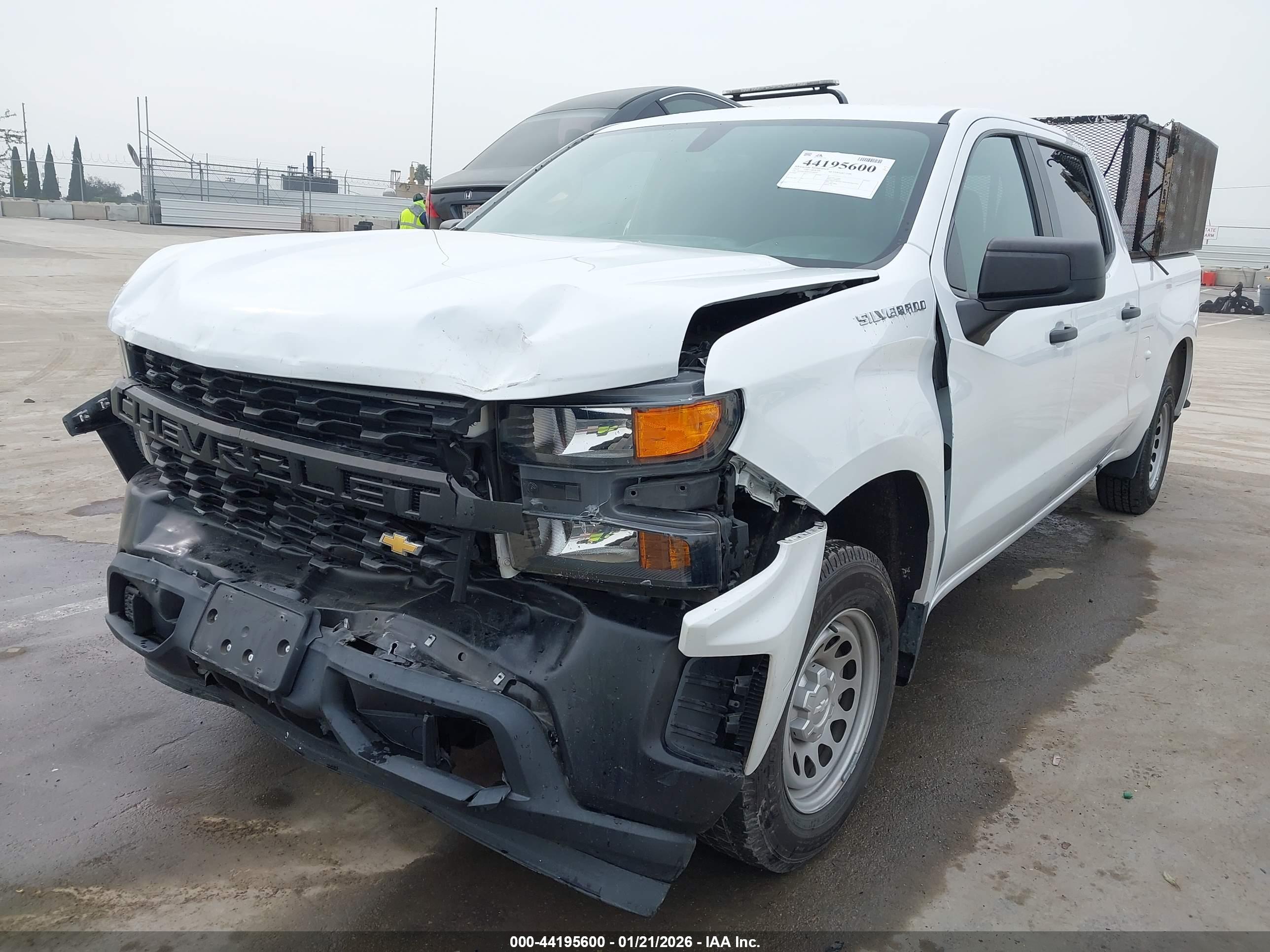 CHEVROLET SILVERADO image 6