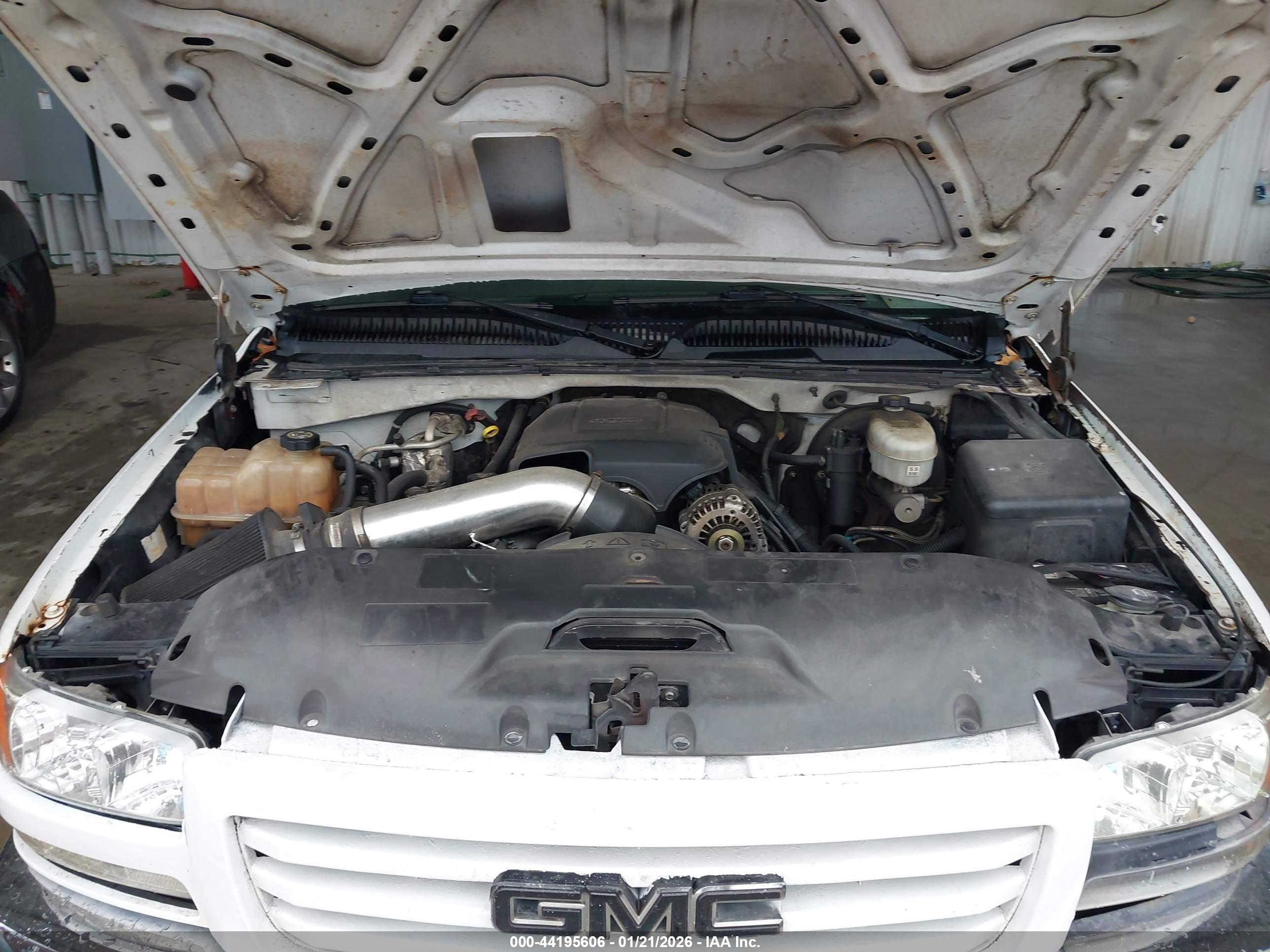 GMC SIERRA image 10