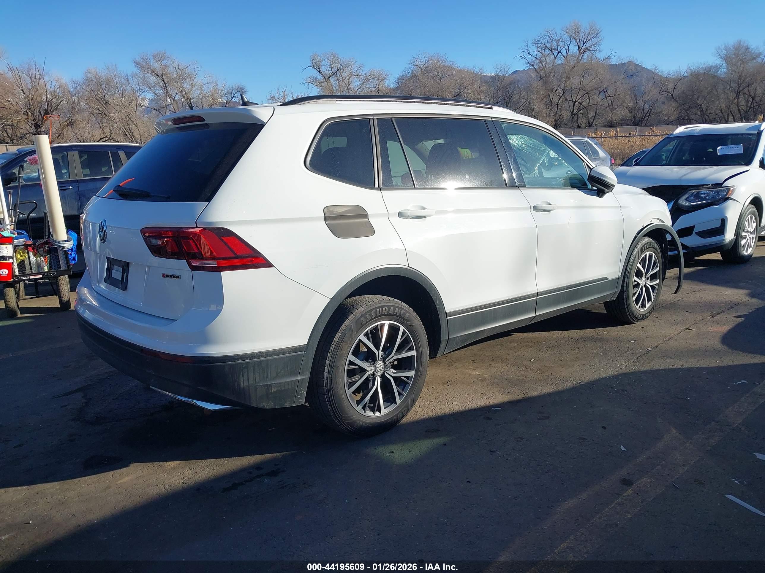 VOLKSWAGEN TIGUAN image 4