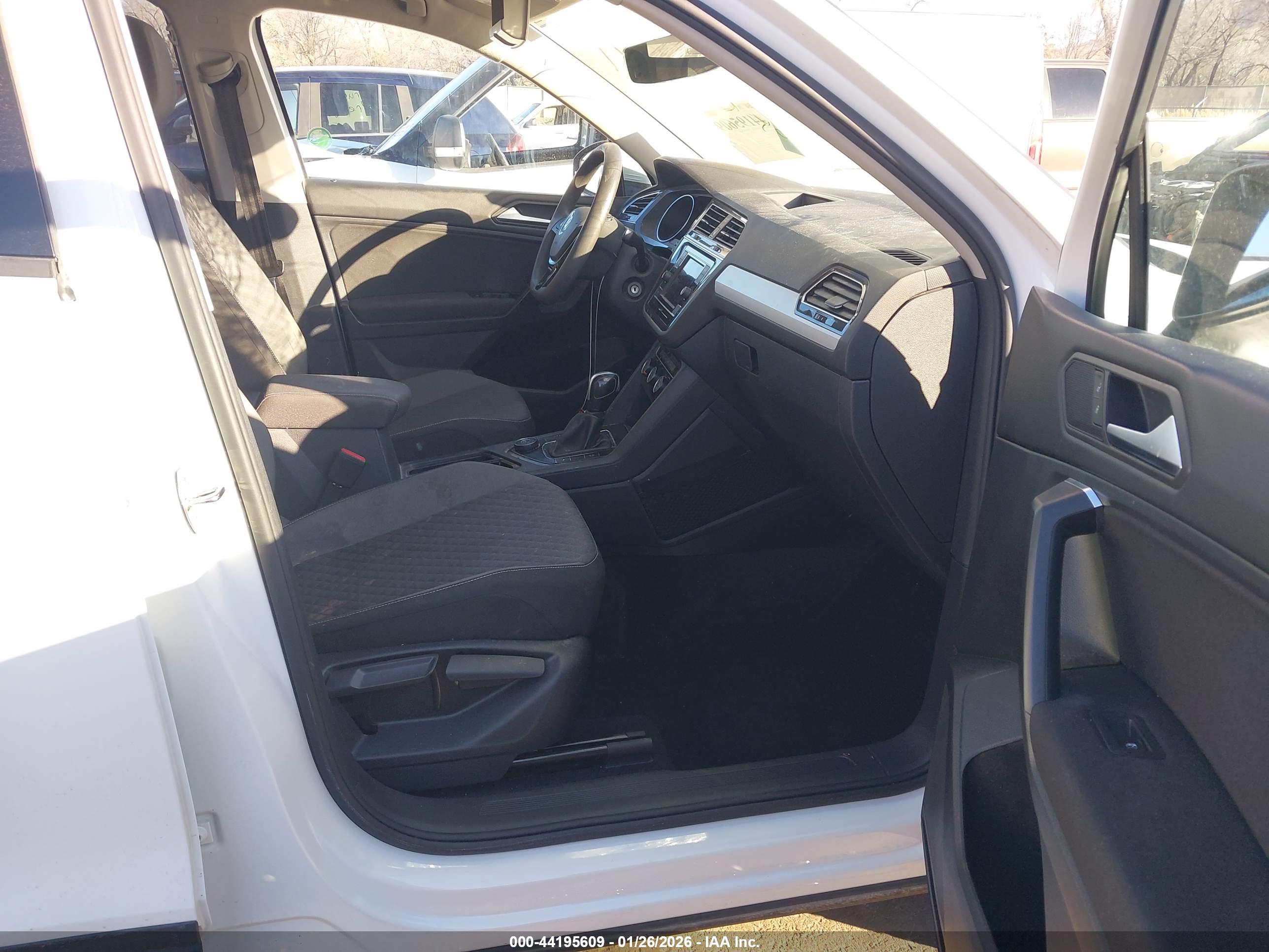 VOLKSWAGEN TIGUAN image 5
