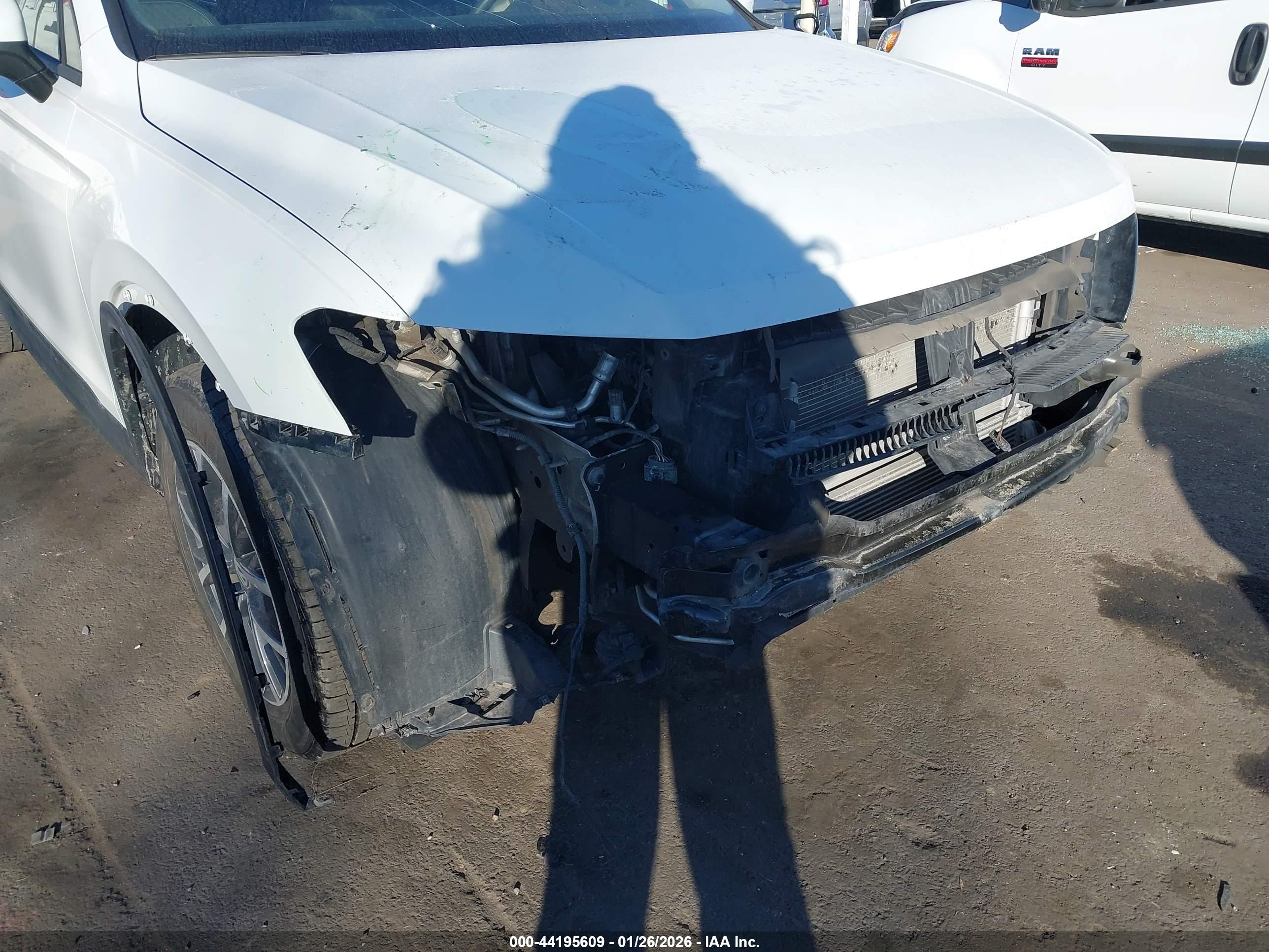 VOLKSWAGEN TIGUAN image 6