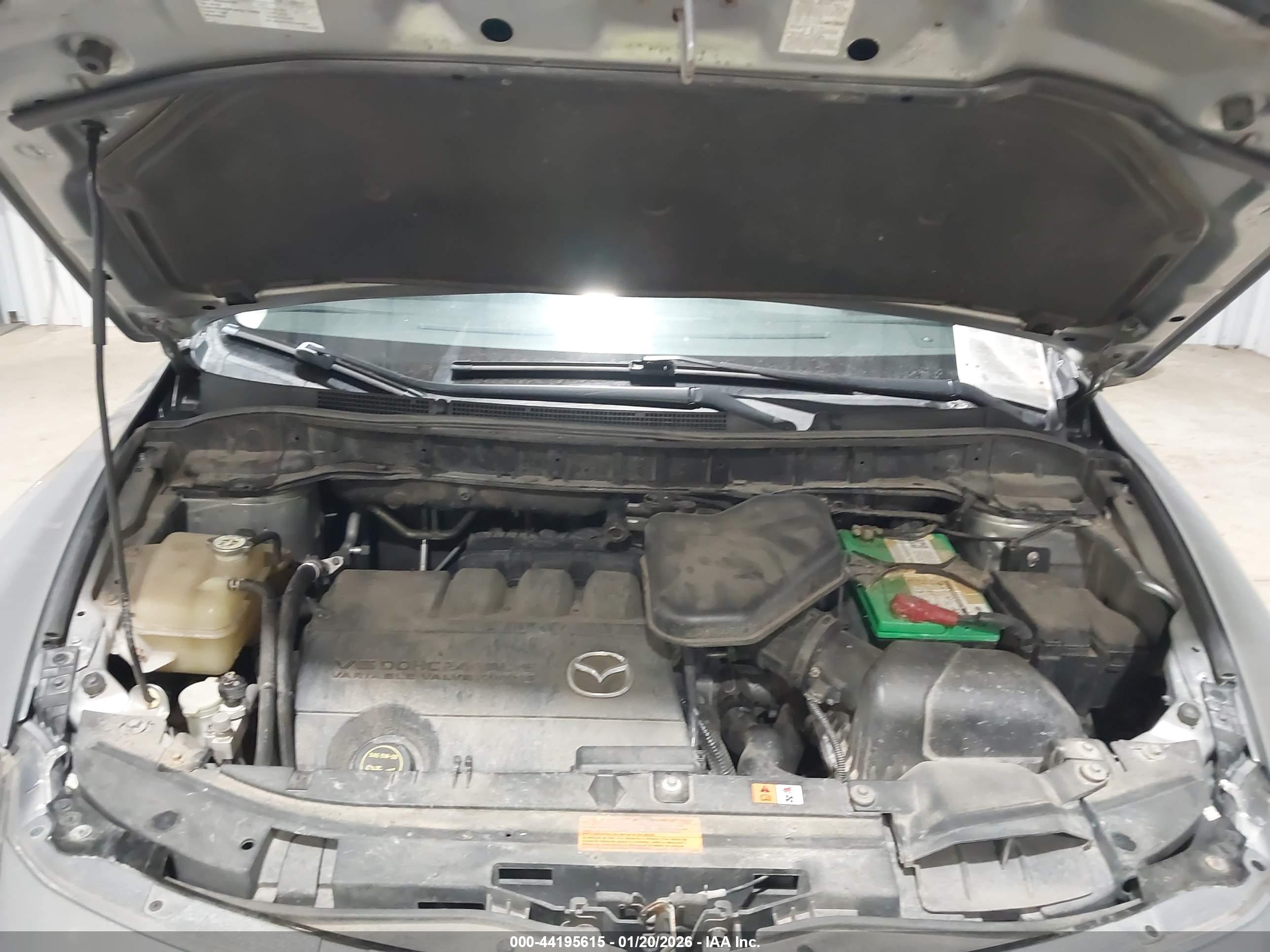 MAZDA CX-9 image 10