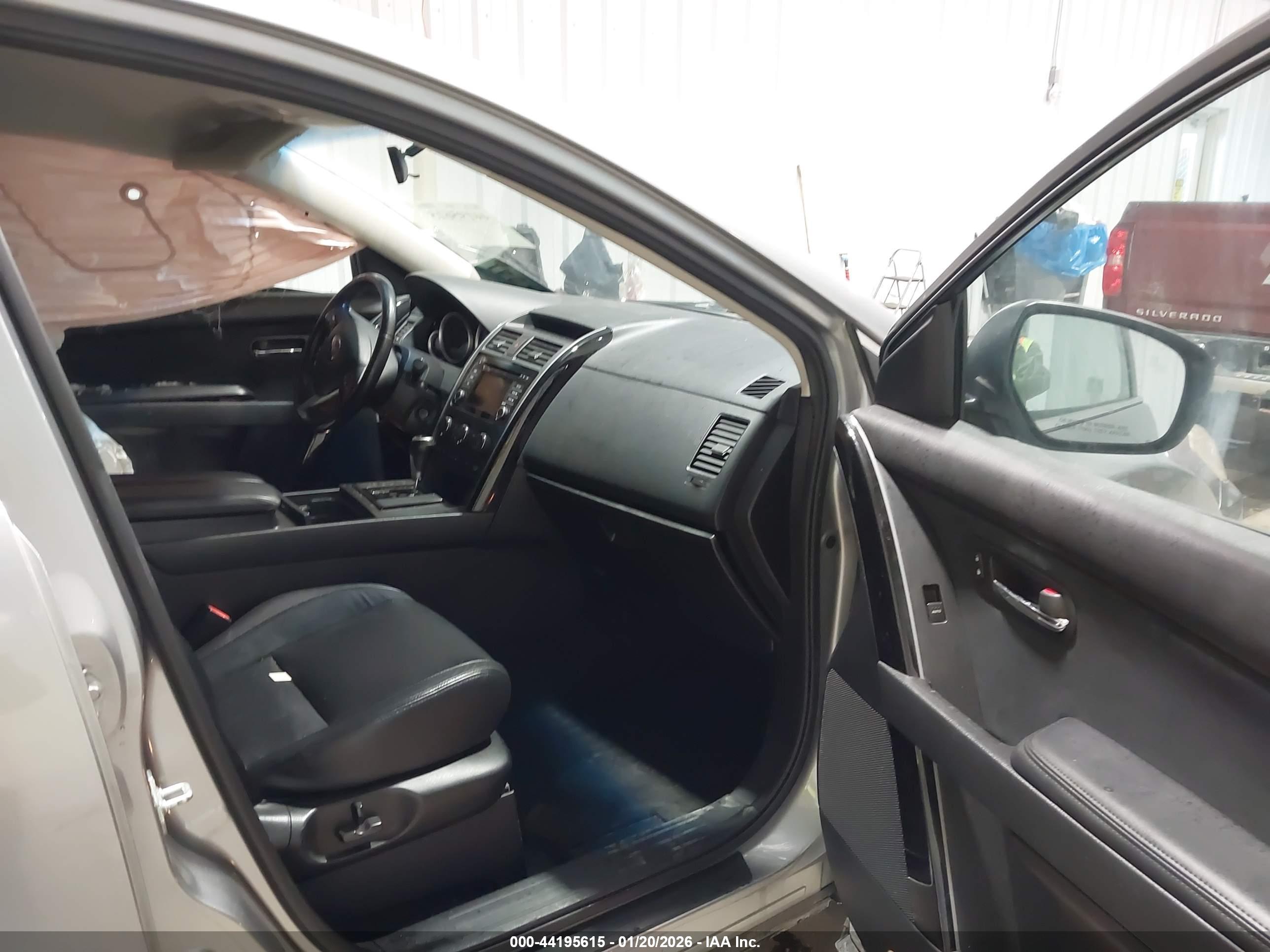 MAZDA CX-9 image 5