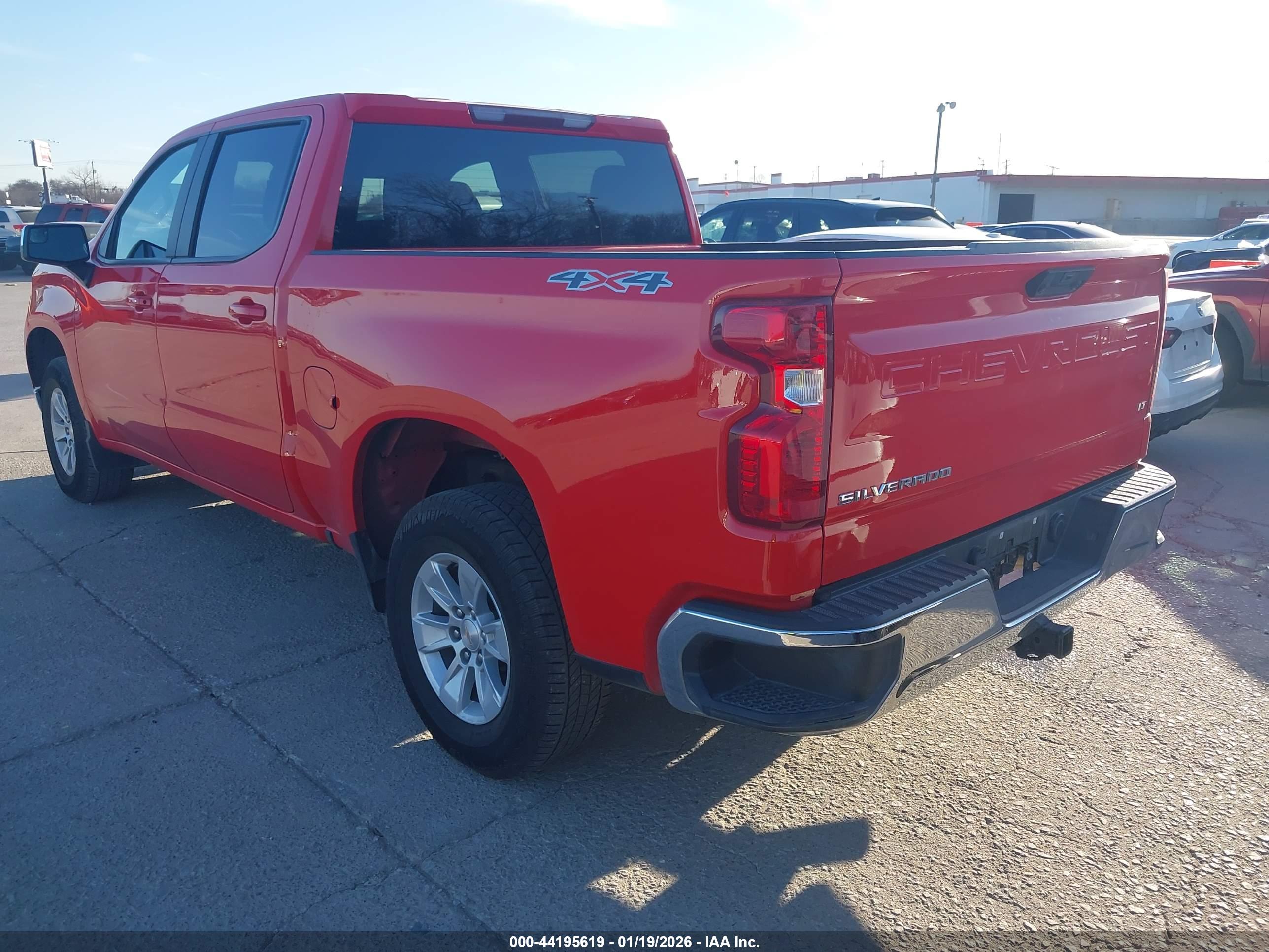 CHEVROLET SILVERADO image 3