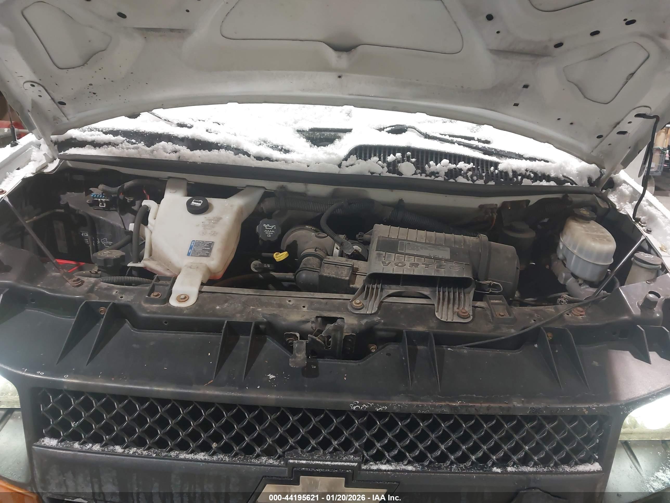 CHEVROLET EXPRESS image 10