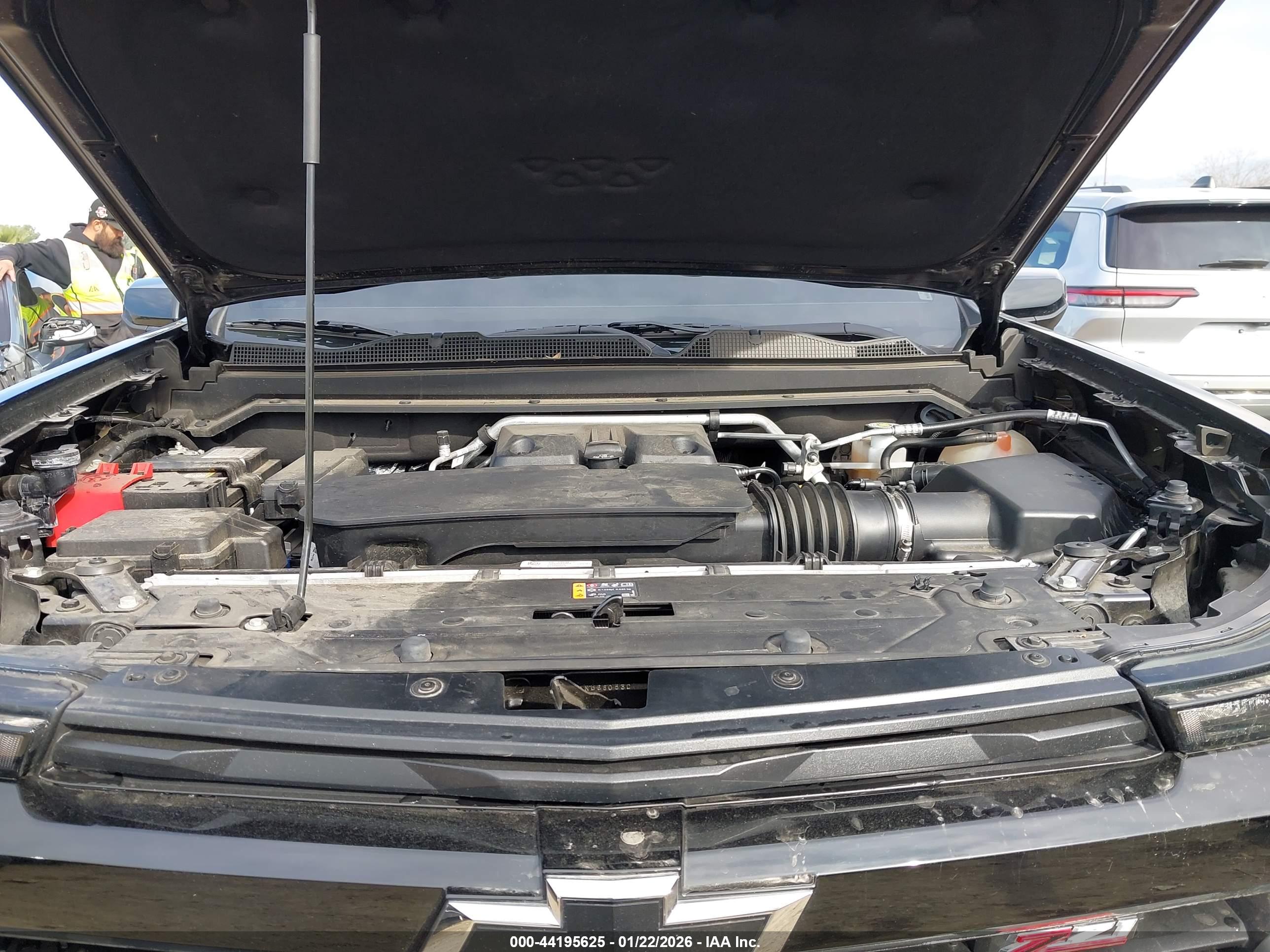 CHEVROLET COLORADO image 10