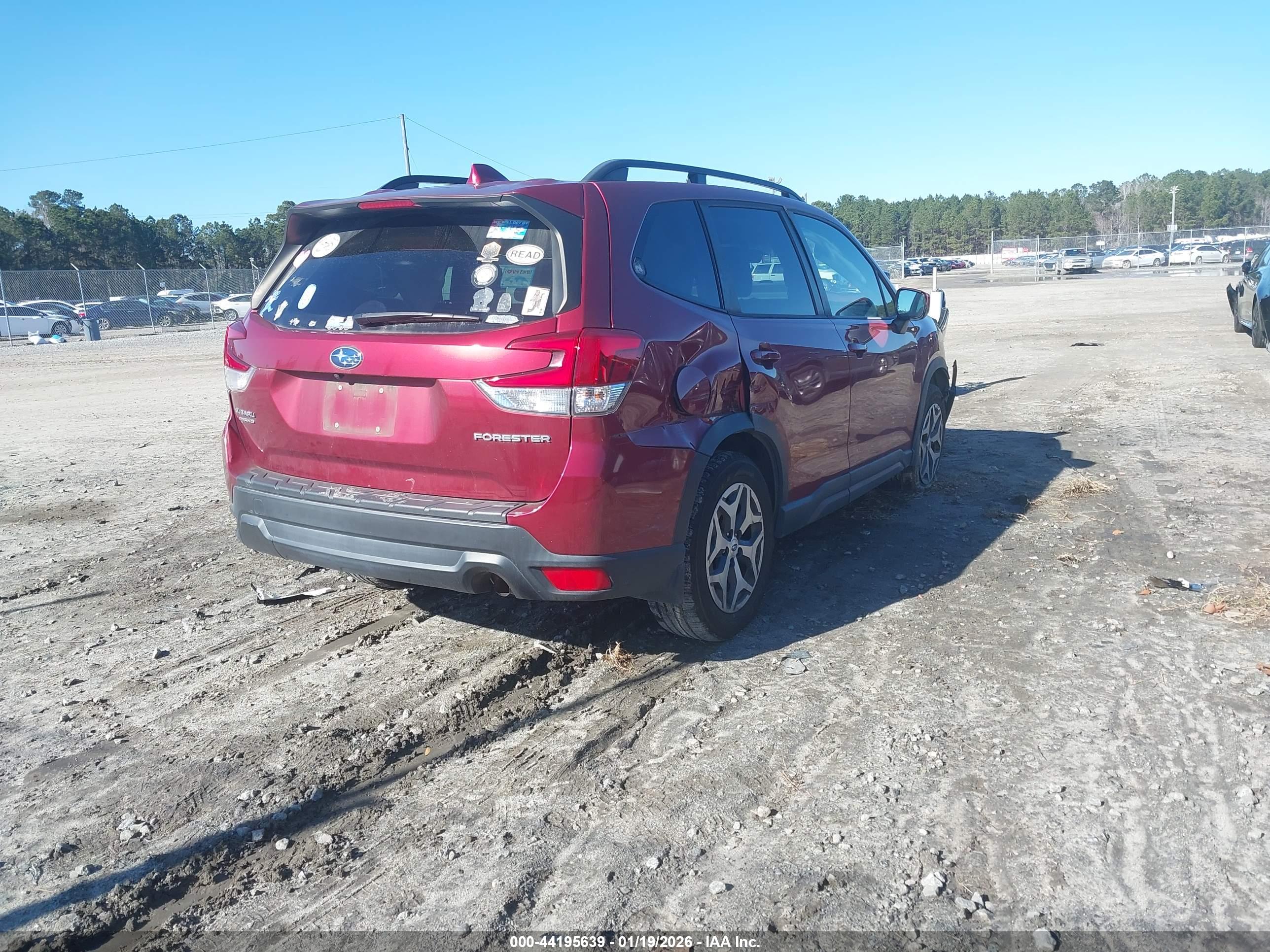 SUBARU FORESTER image 4