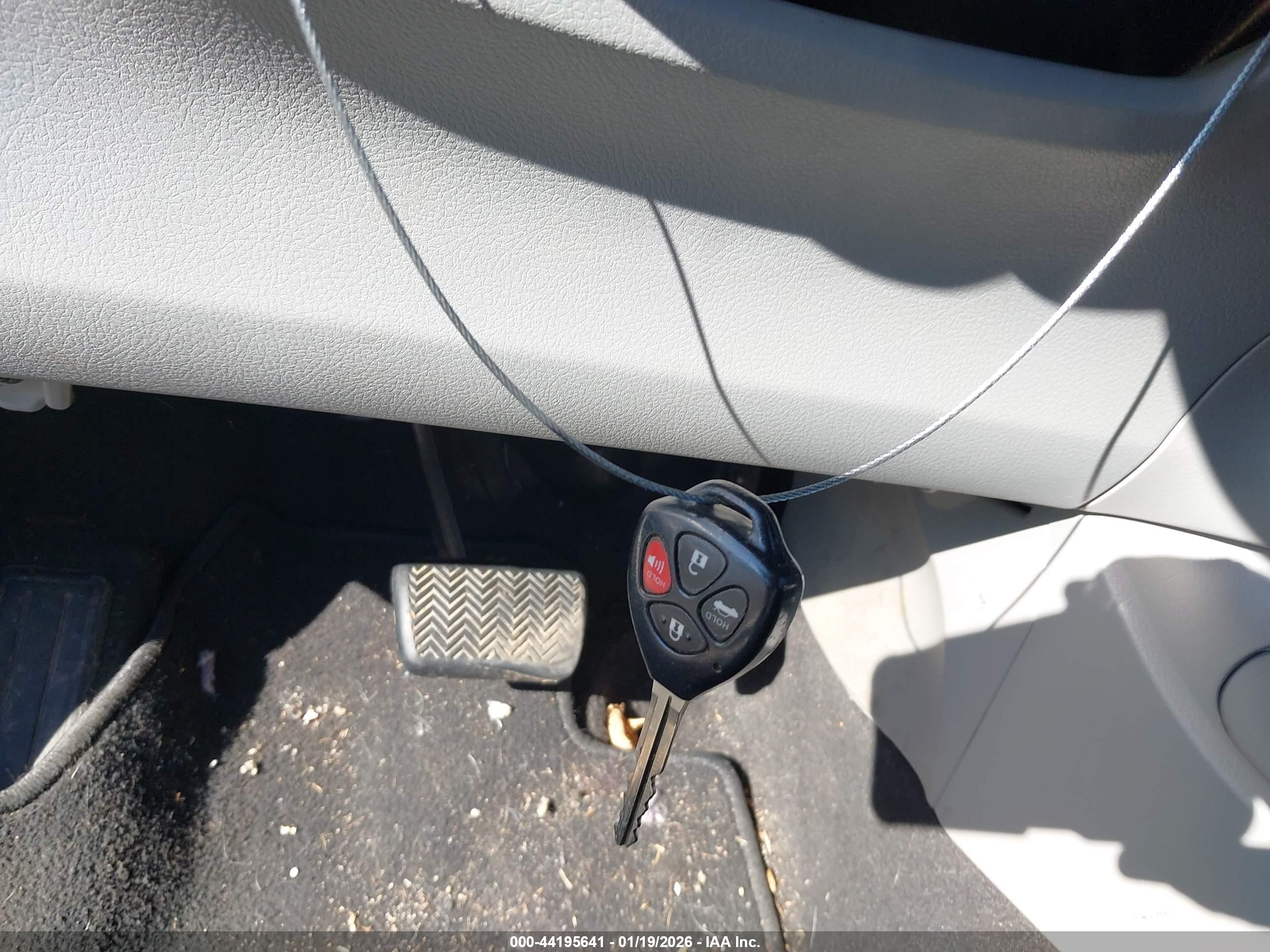 TOYOTA COROLLA image 11