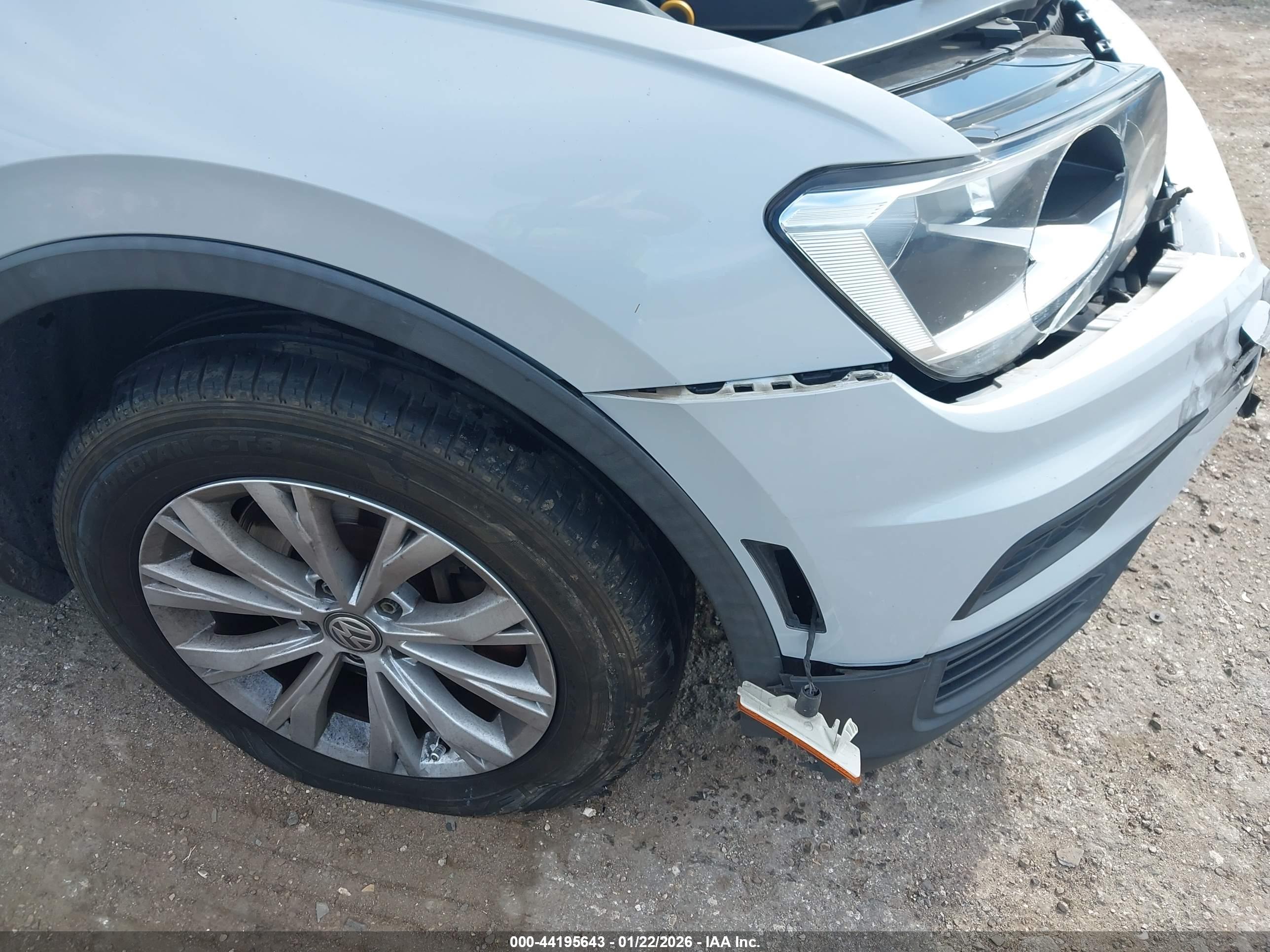 VOLKSWAGEN TIGUAN image 6