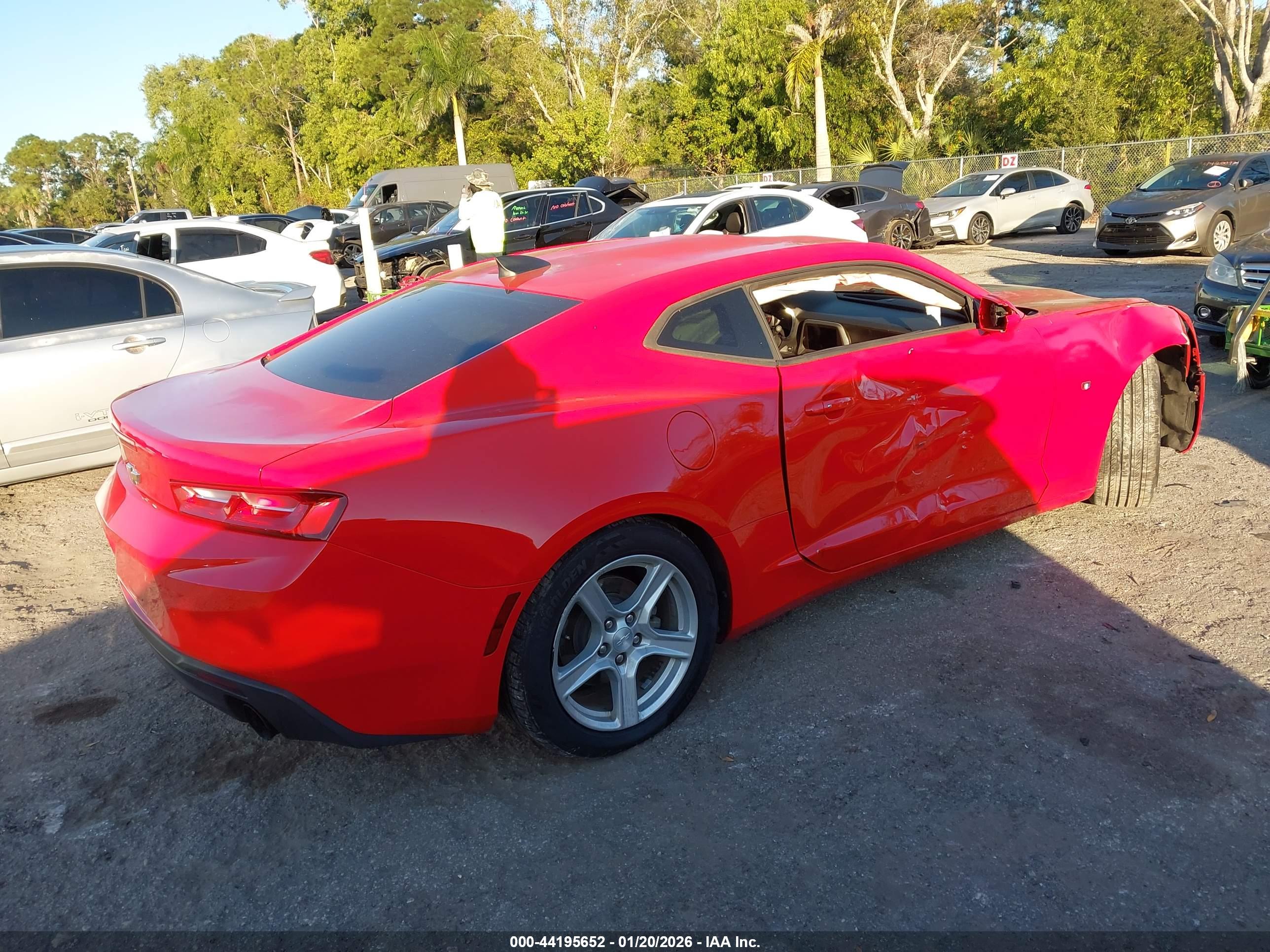 CHEVROLET CAMARO image 4