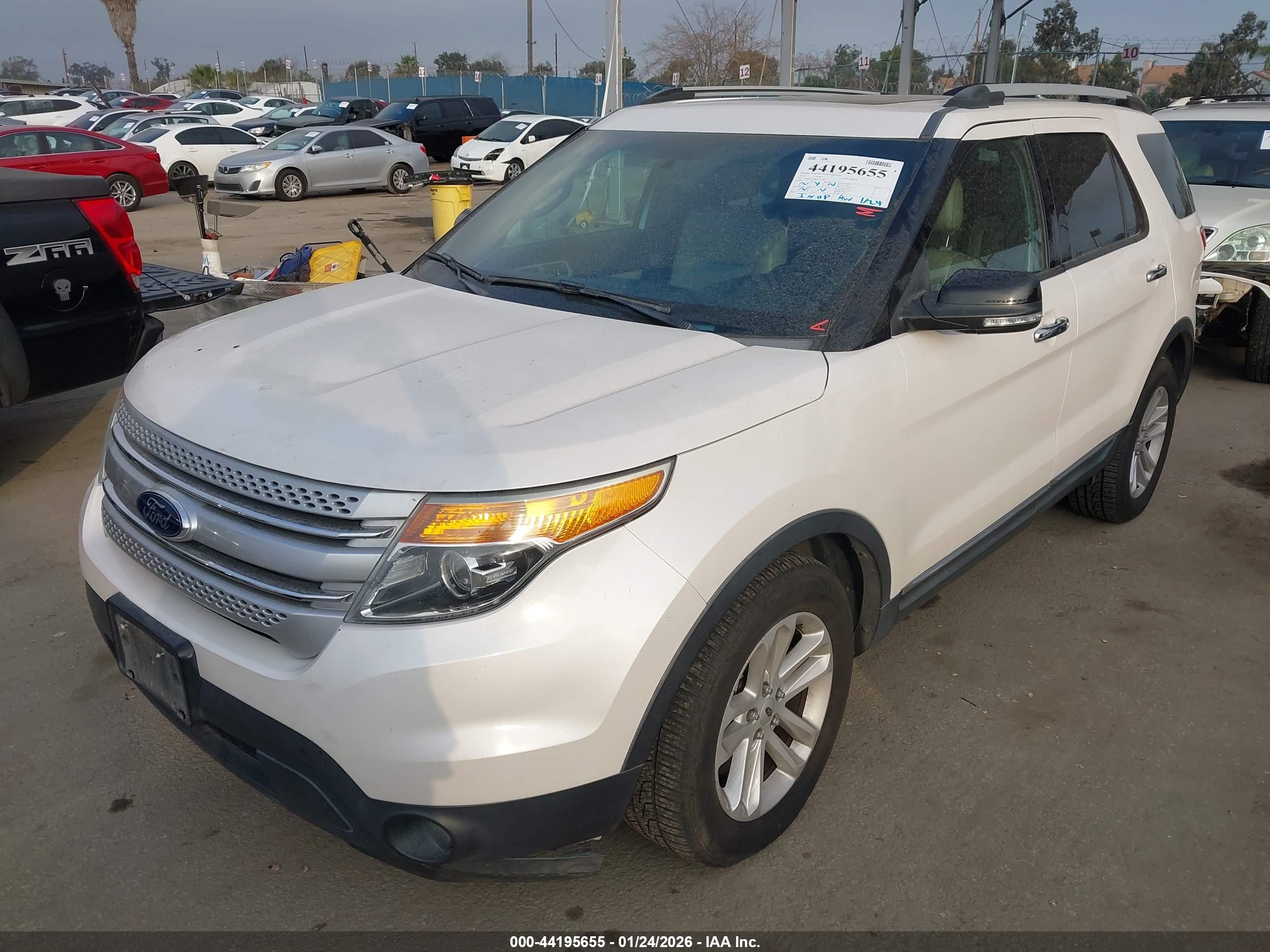 FORD EXPLORER image 2