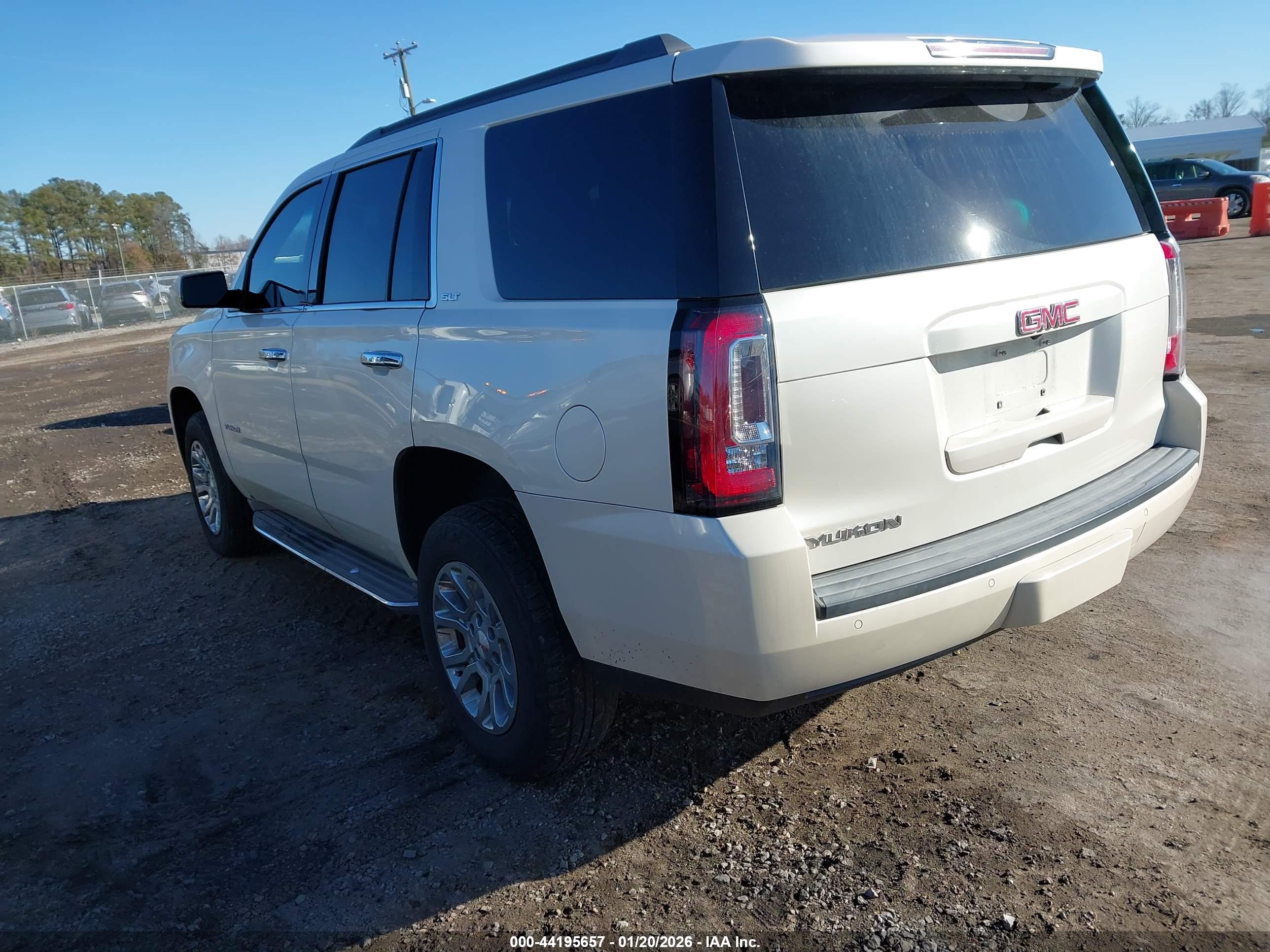 GMC YUKON image 3