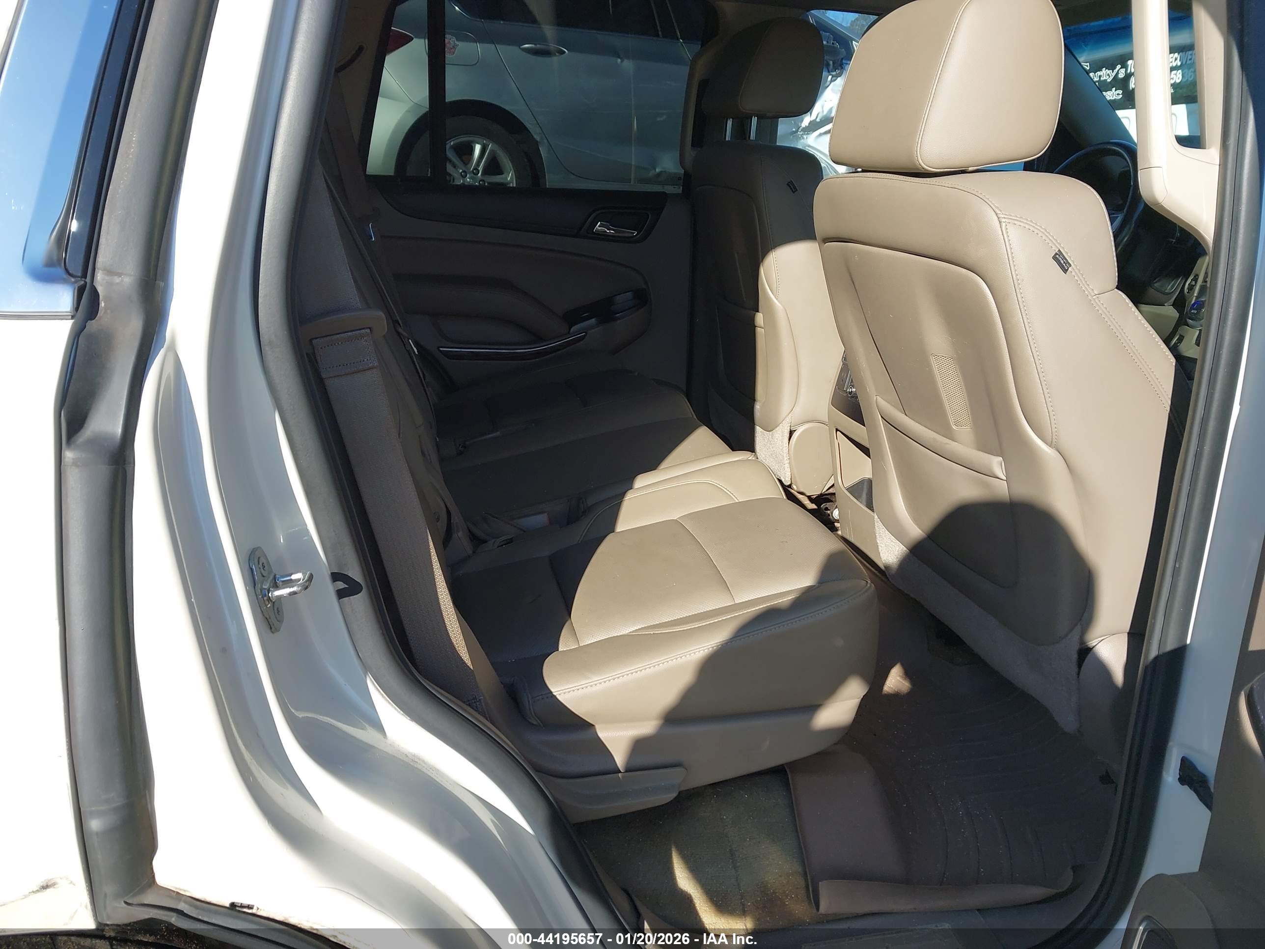 GMC YUKON image 8