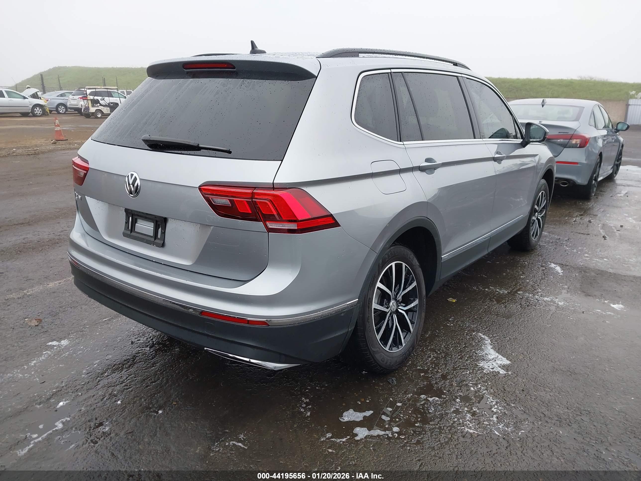 VOLKSWAGEN TIGUAN image 4