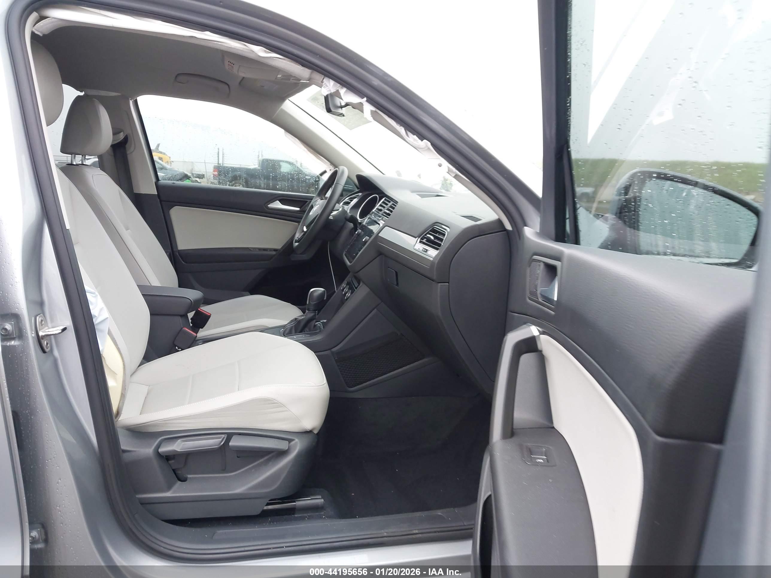 VOLKSWAGEN TIGUAN image 5