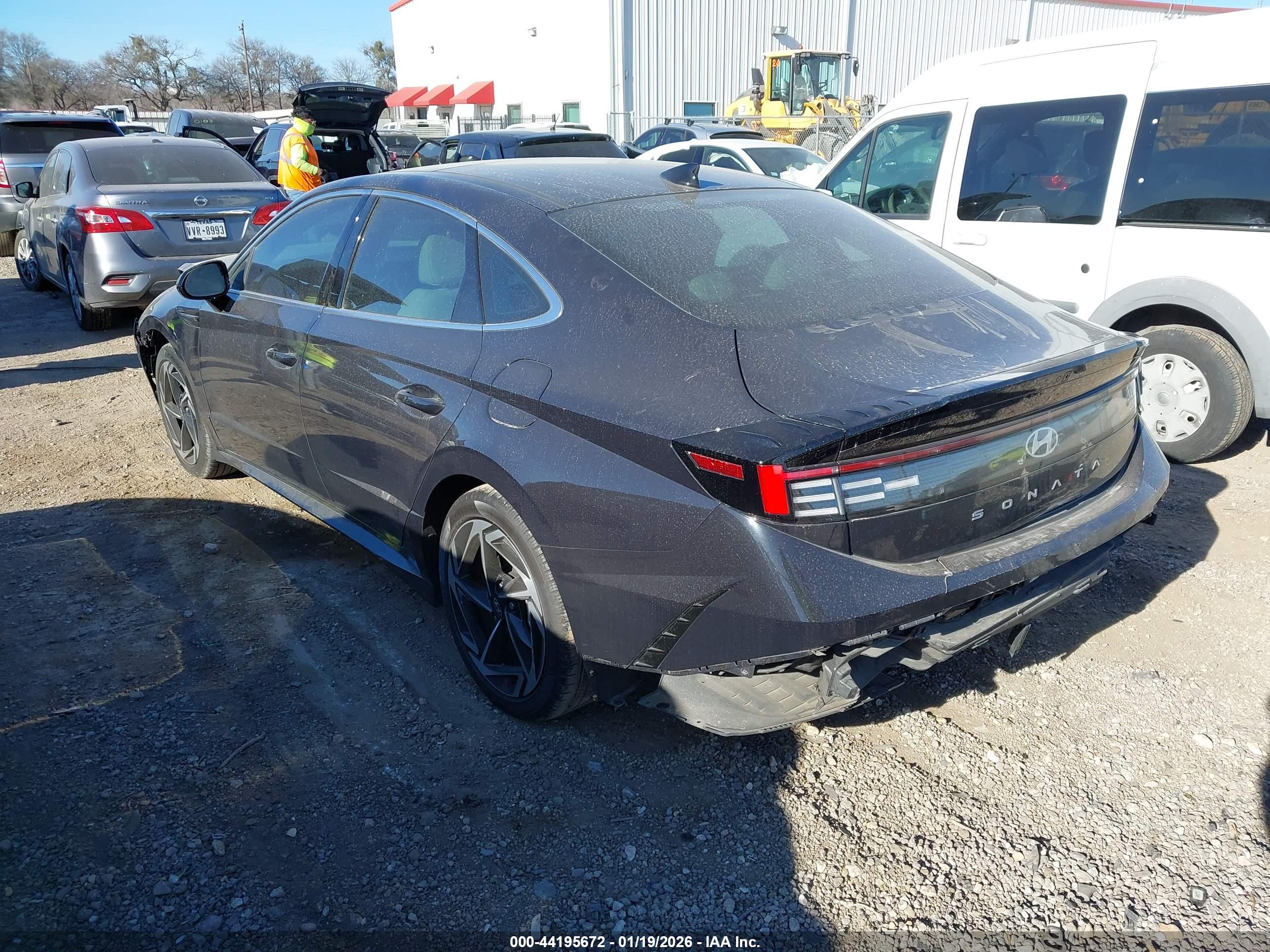 HYUNDAI SONATA image 3