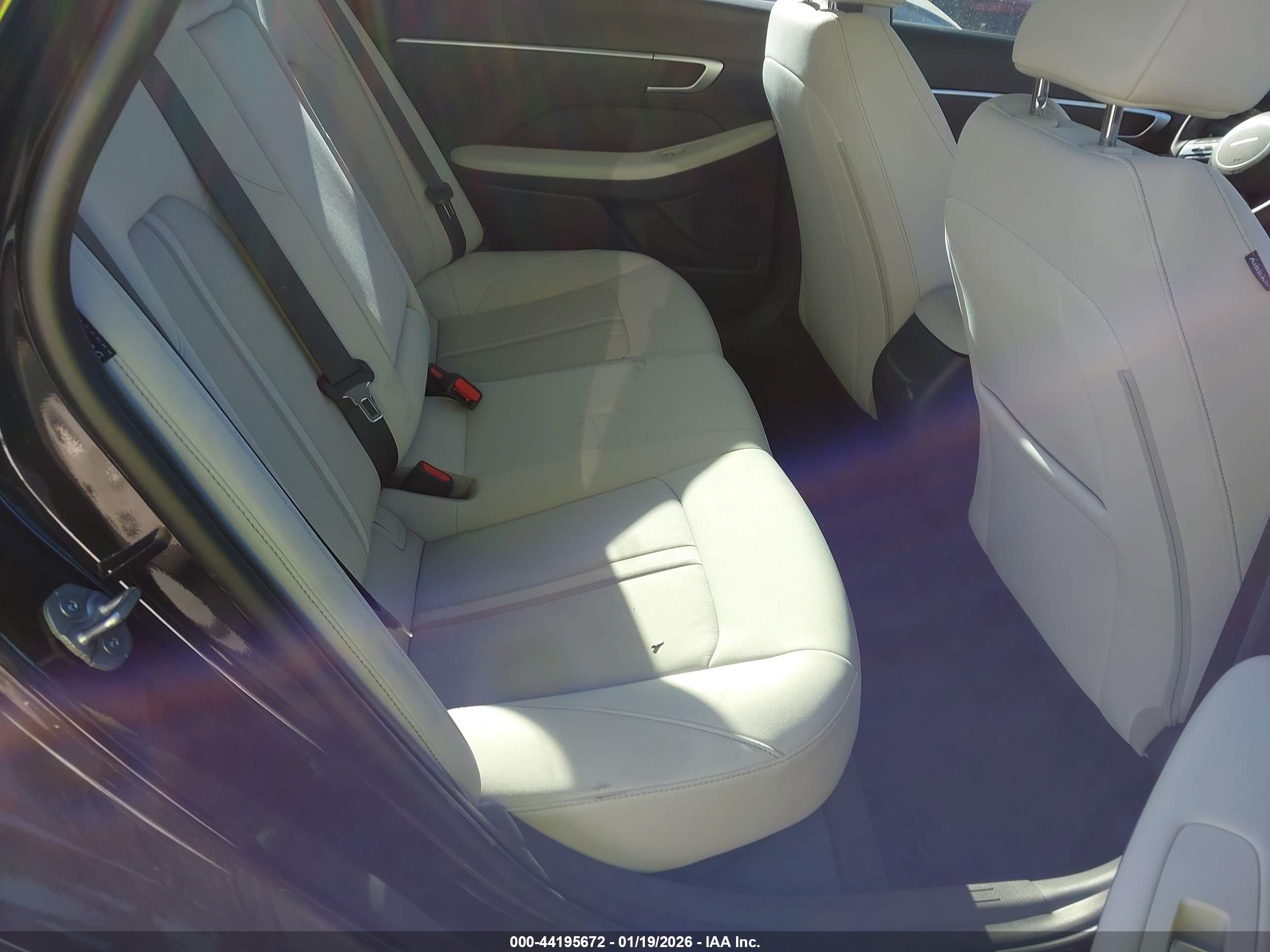 HYUNDAI SONATA image 8