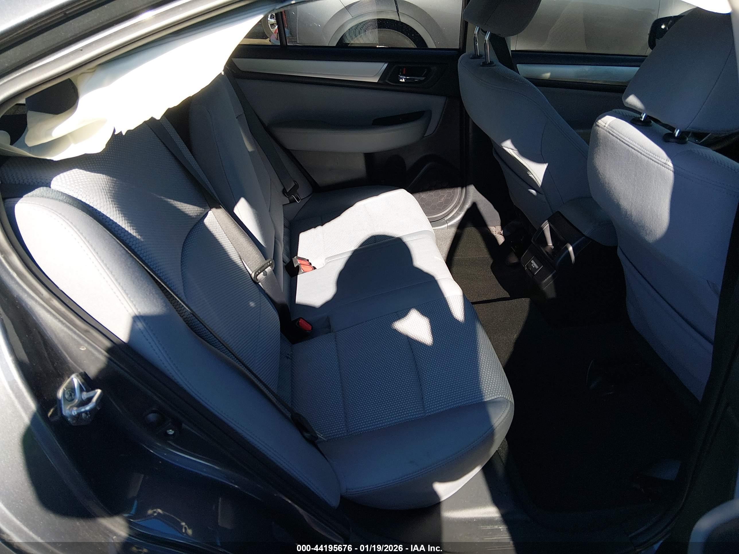 SUBARU LEGACY image 8