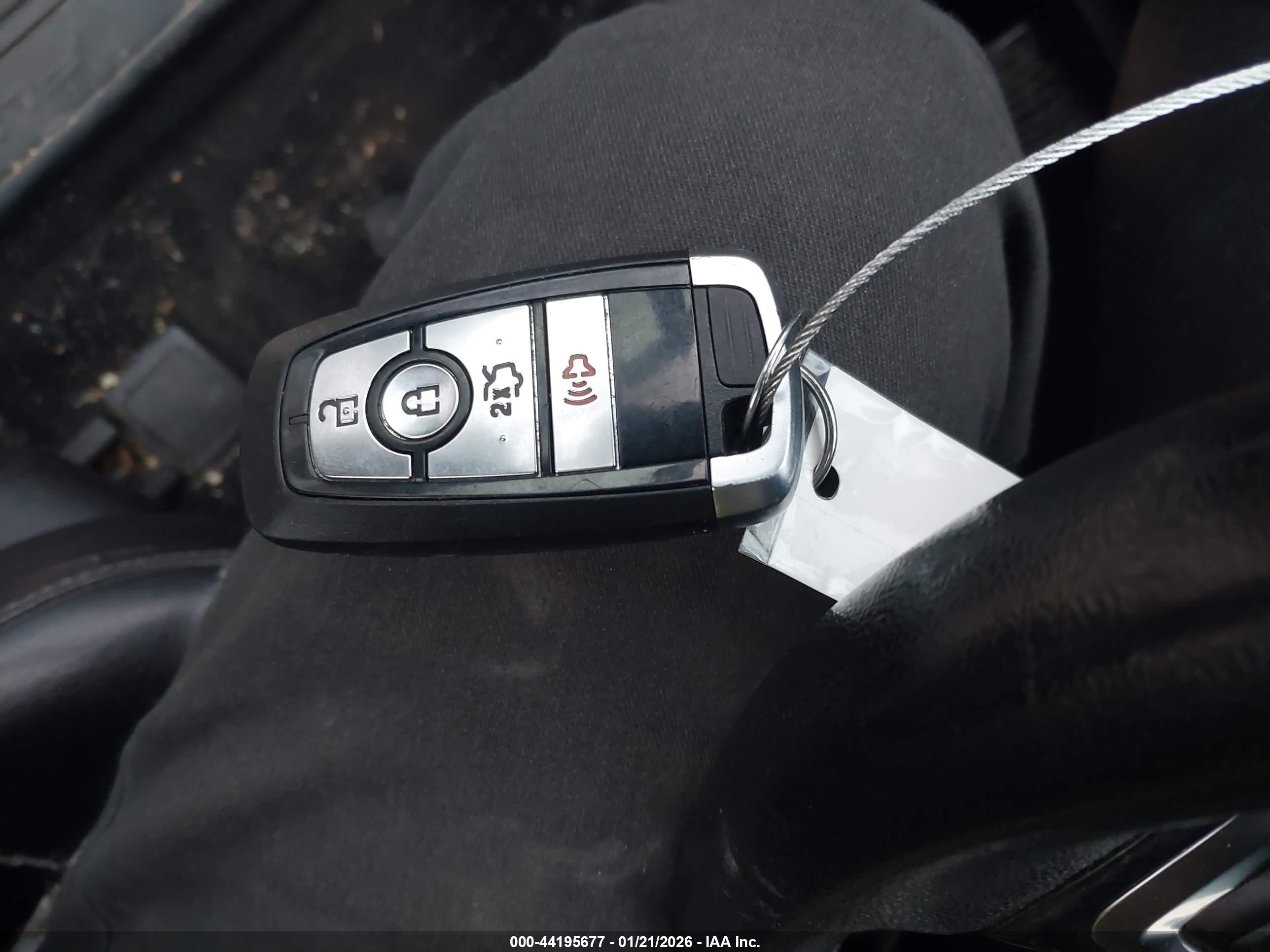 FORD FUSION image 11