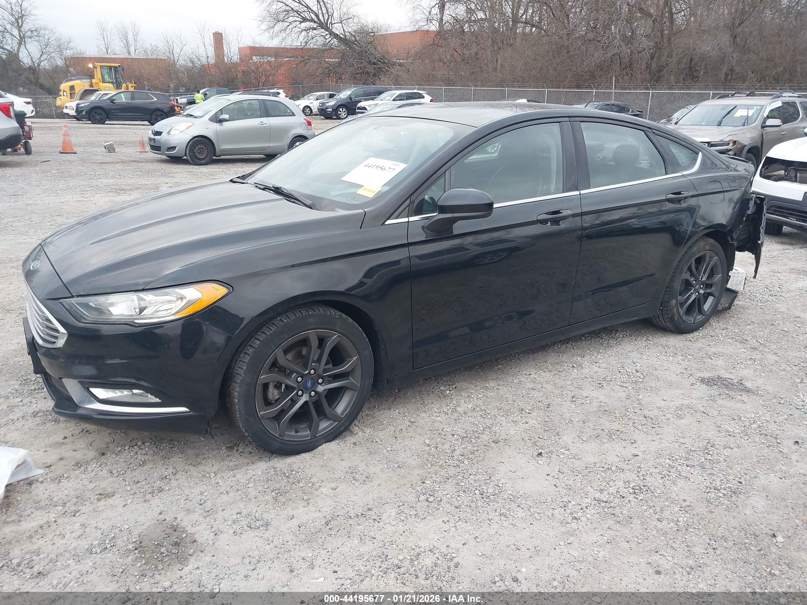 FORD FUSION image 2