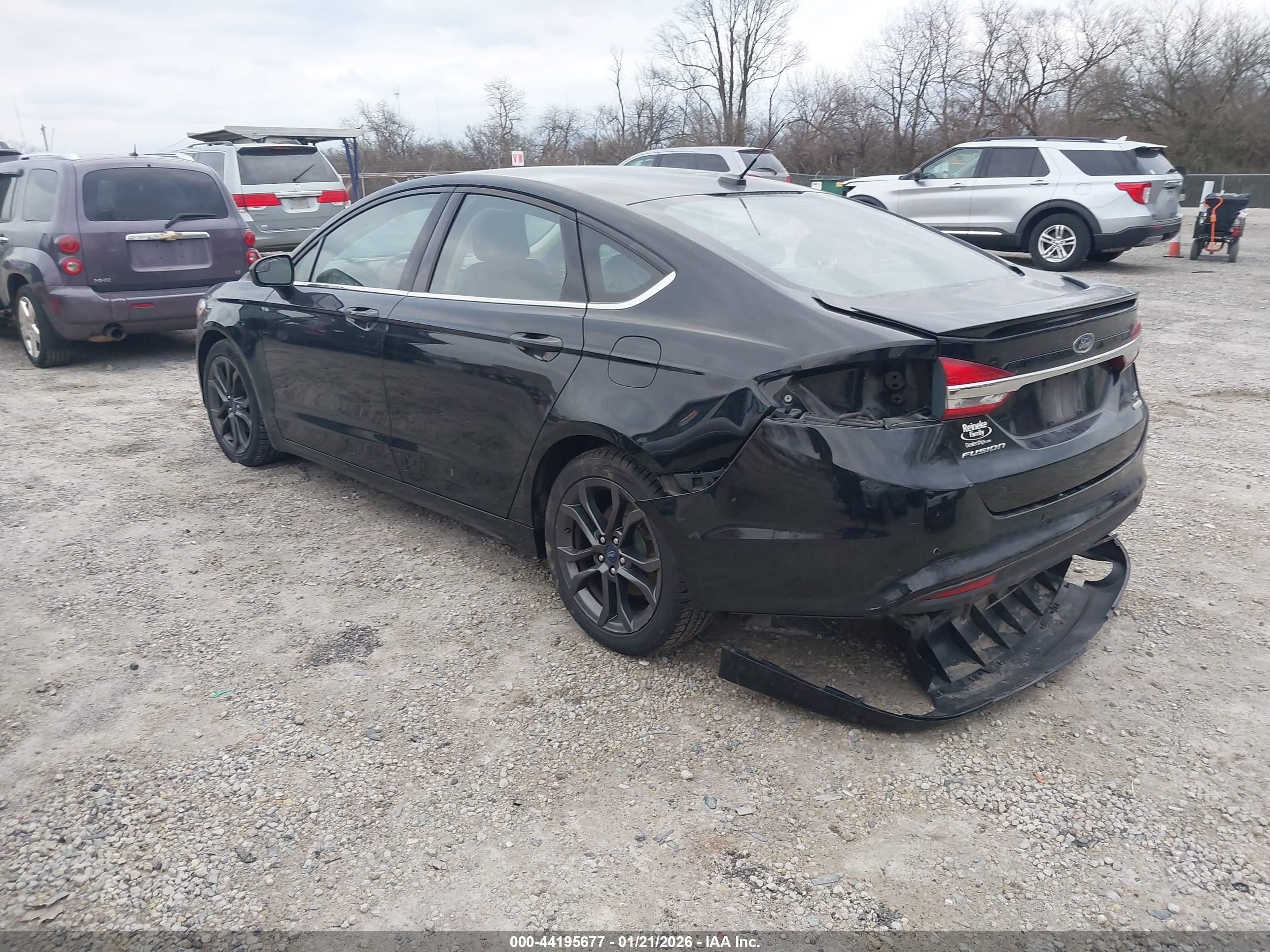 FORD FUSION image 3