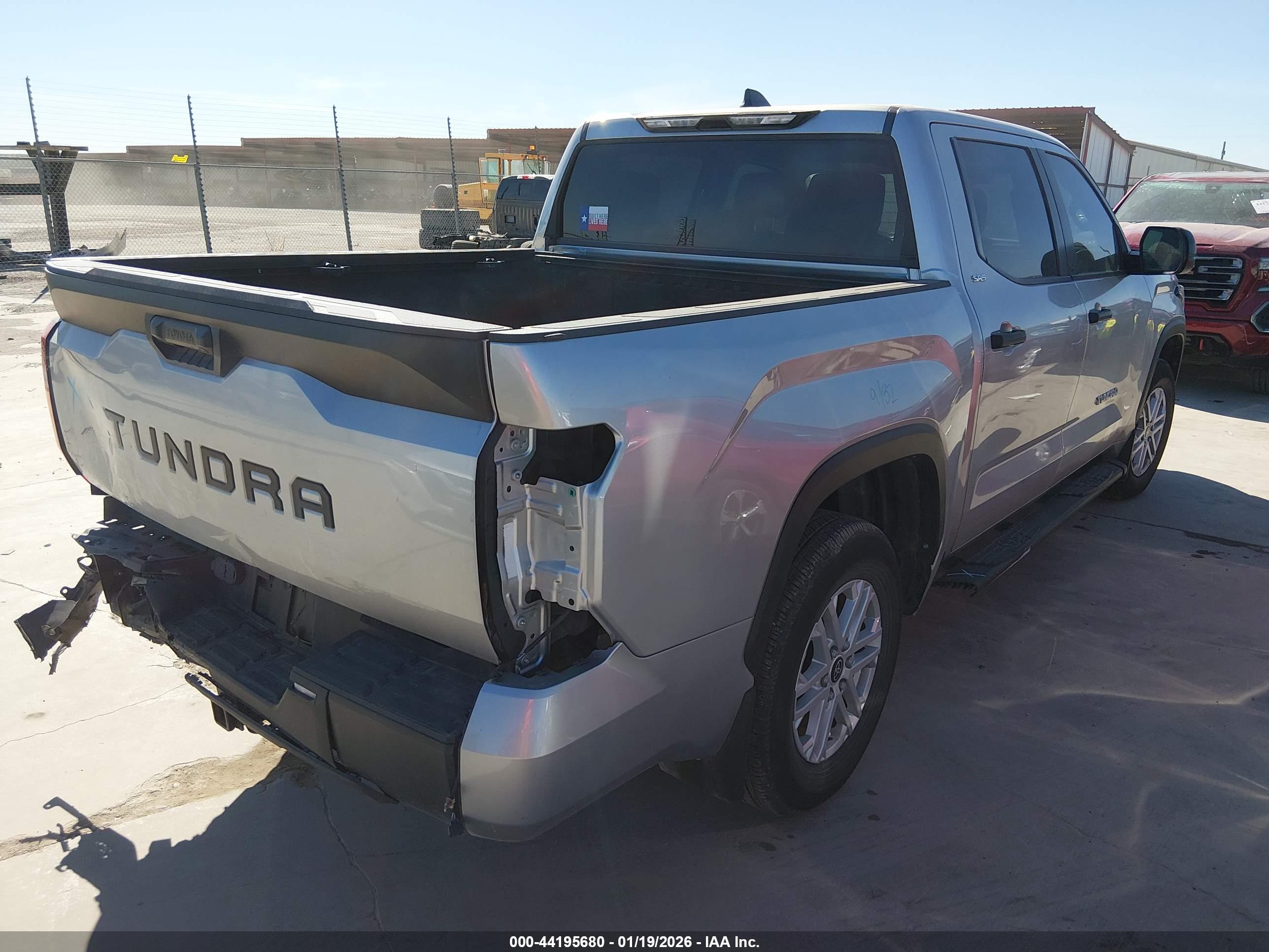 TOYOTA TUNDRA image 4