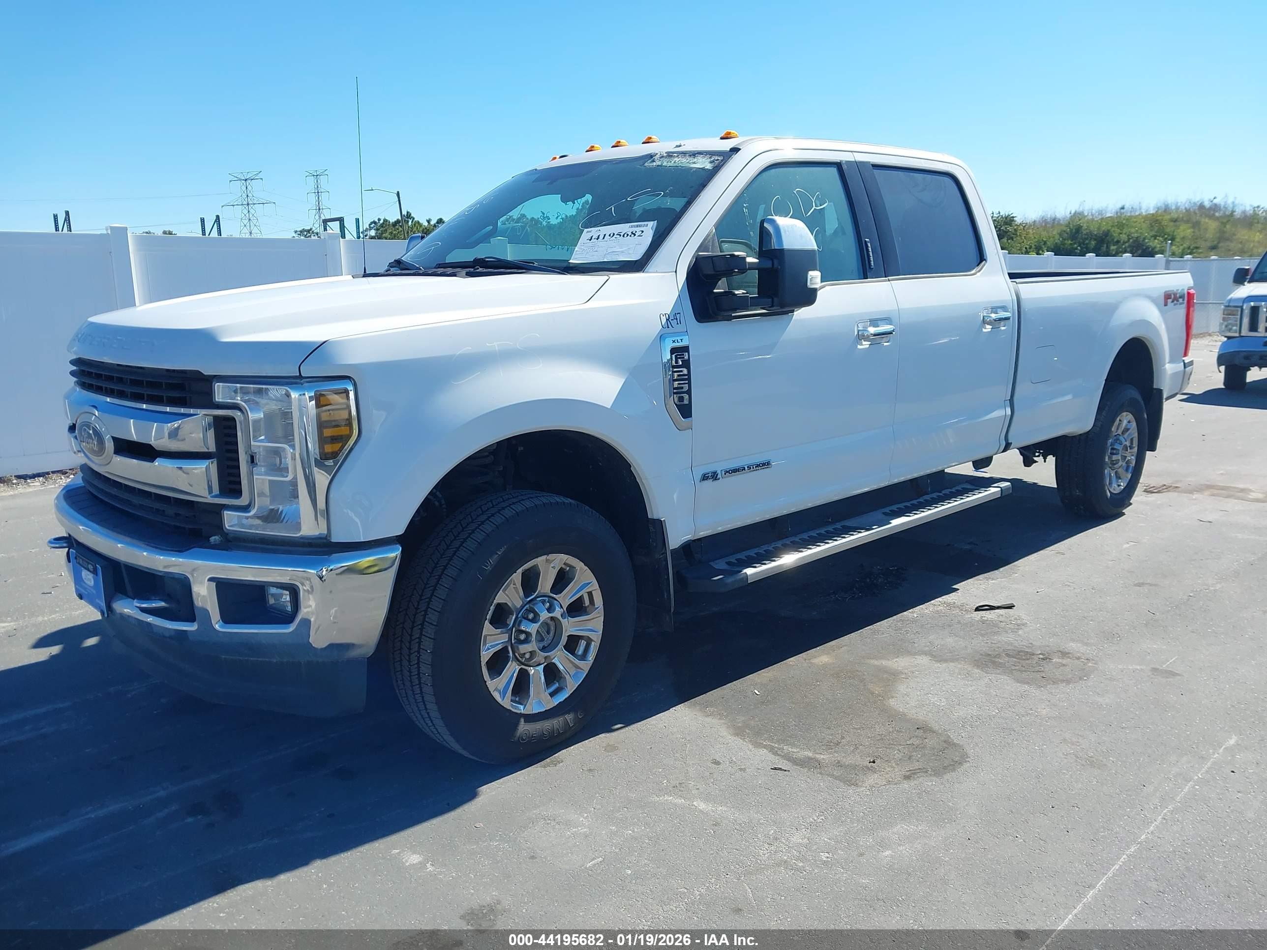 FORD F-250 image 2