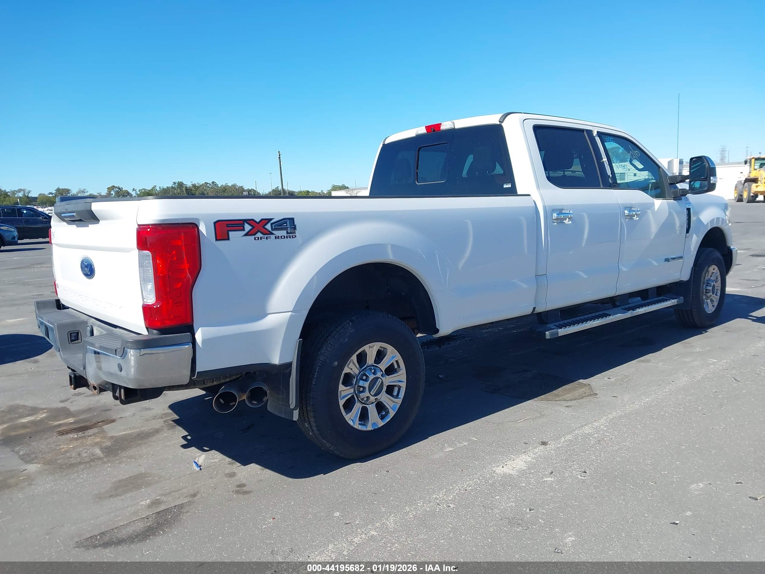 FORD F-250 image 4