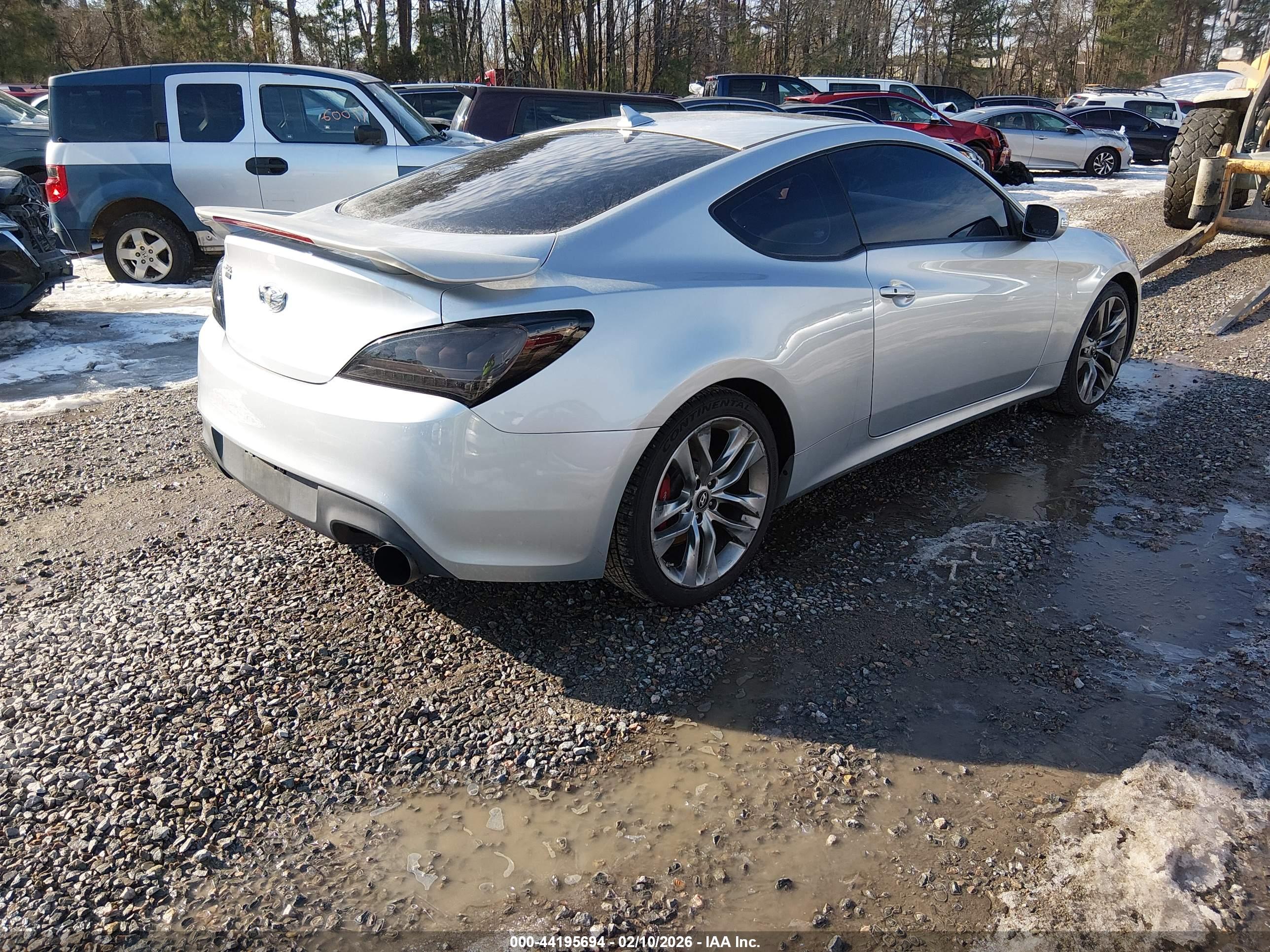 HYUNDAI GENESIS image 4