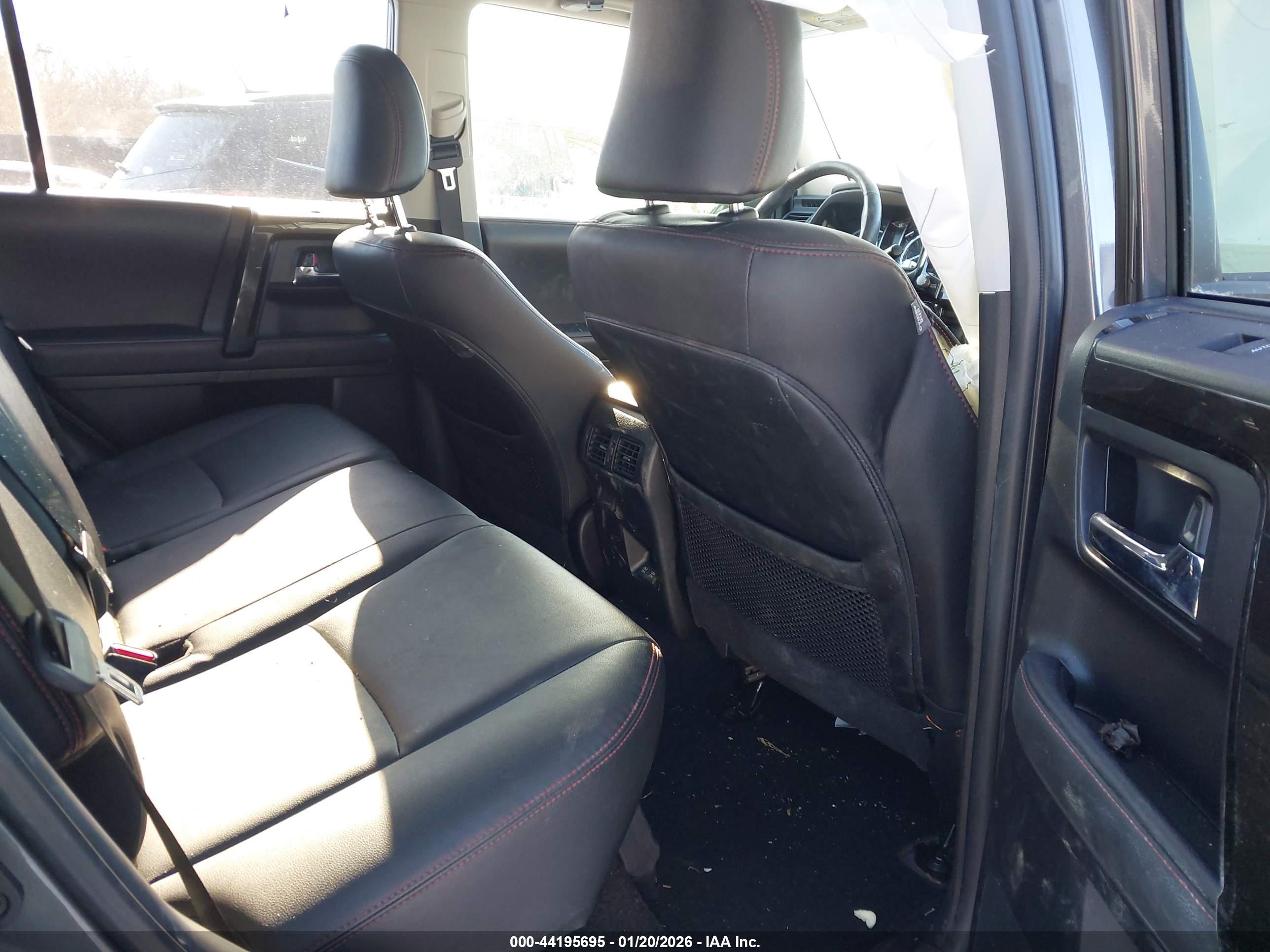 TOYOTA 4RUNNER image 8