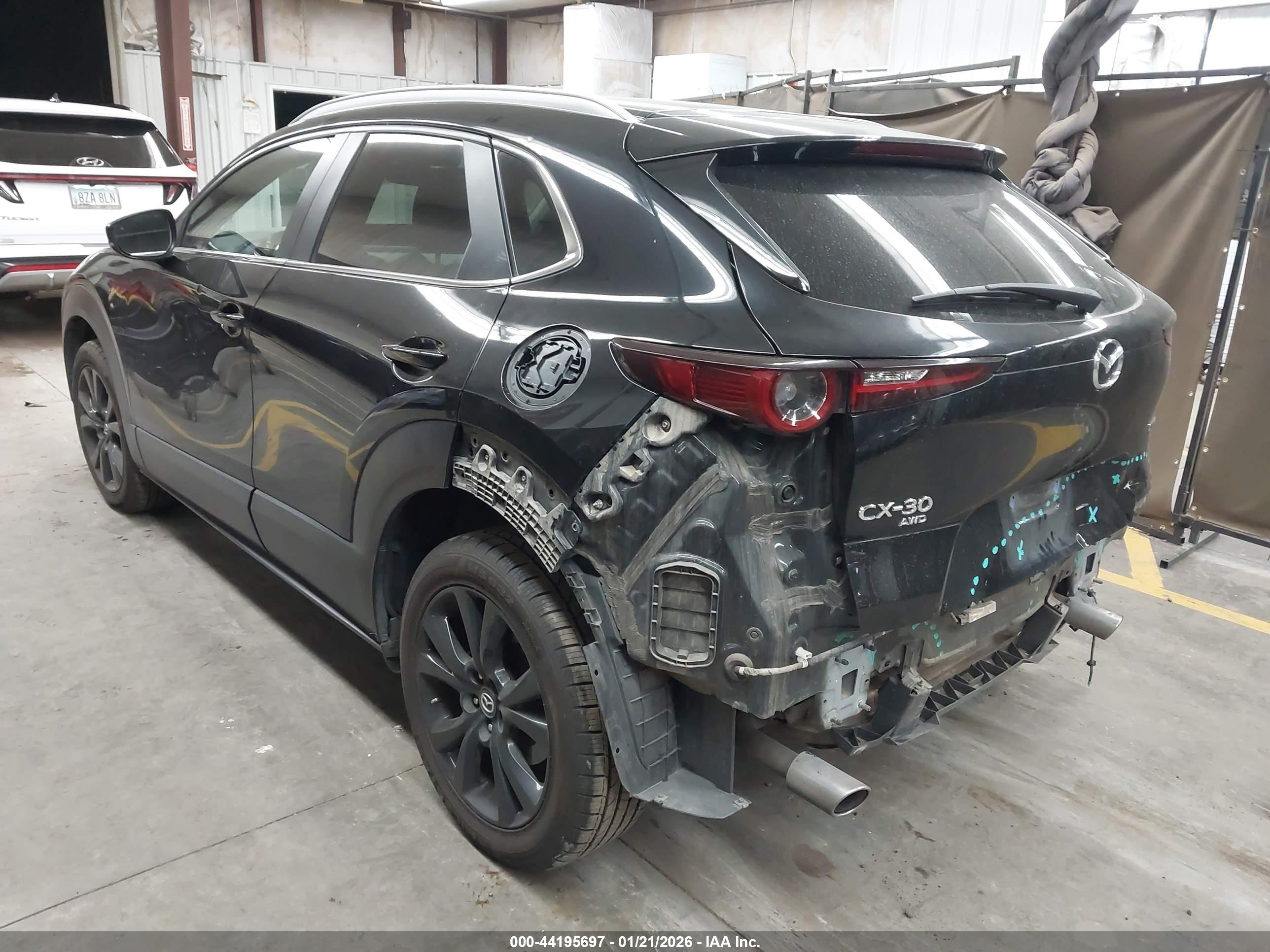 MAZDA CX-30 image 3