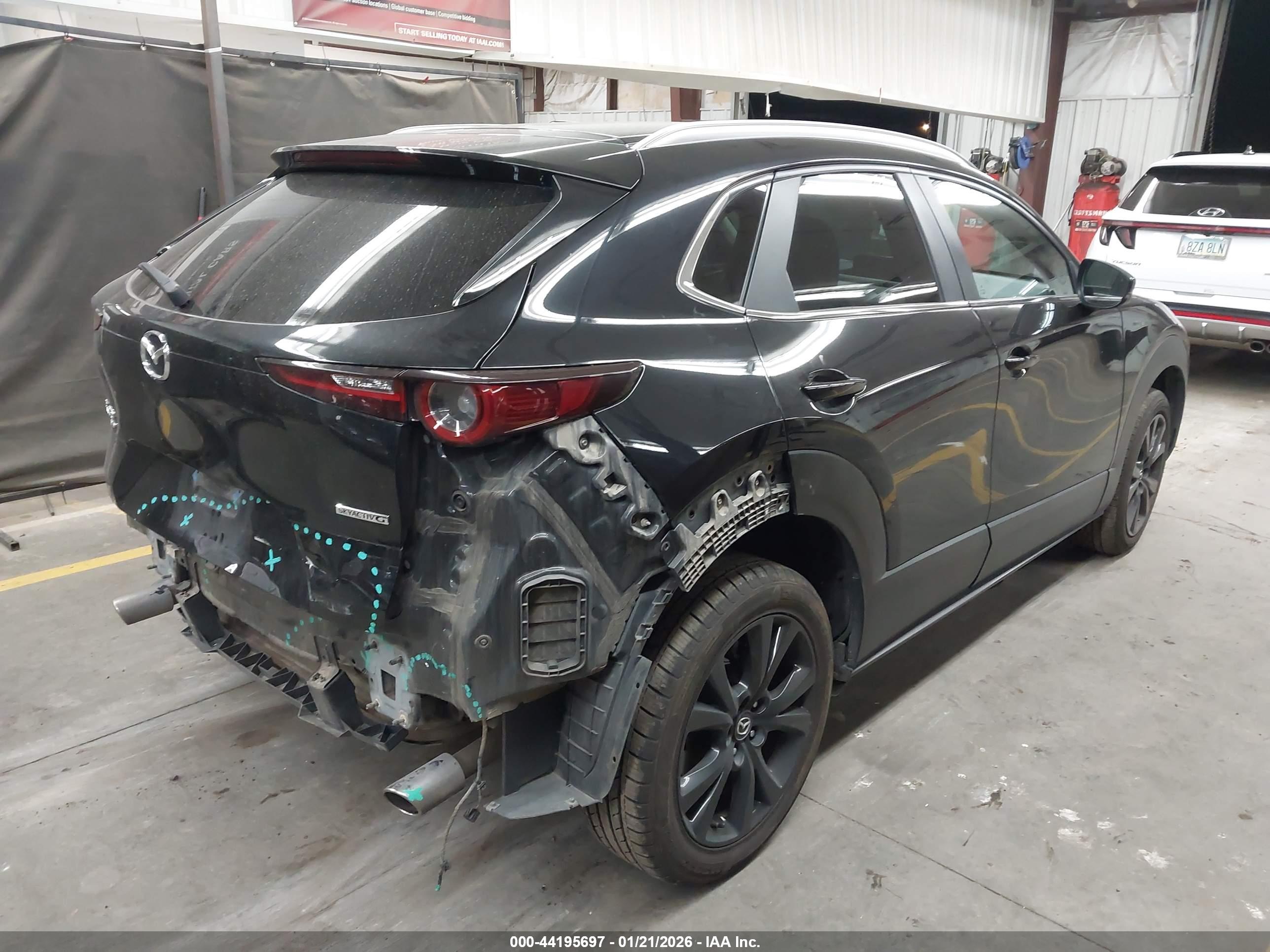 MAZDA CX-30 image 4