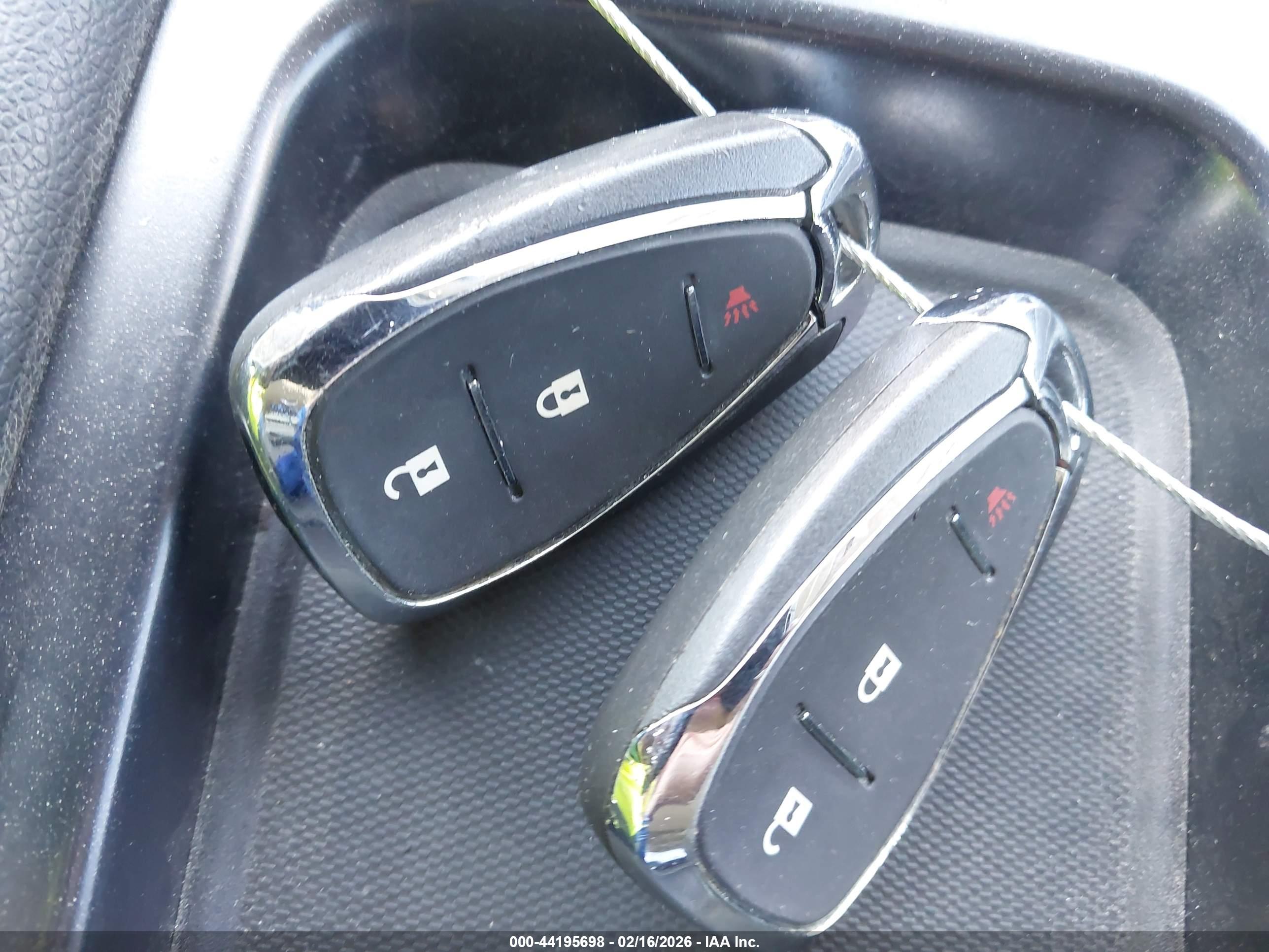 CHEVROLET EQUINOX image 11