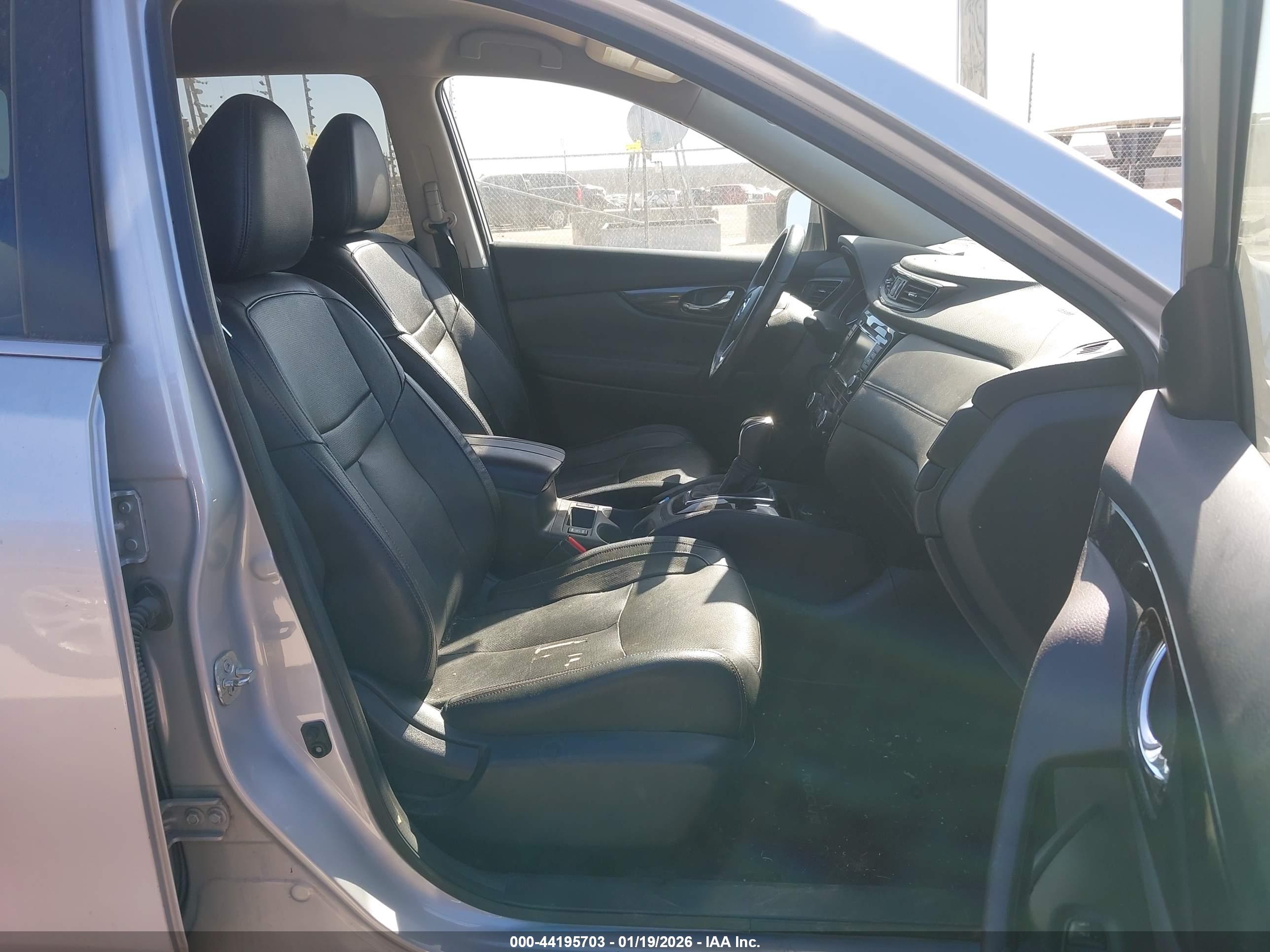 NISSAN ROGUE image 5