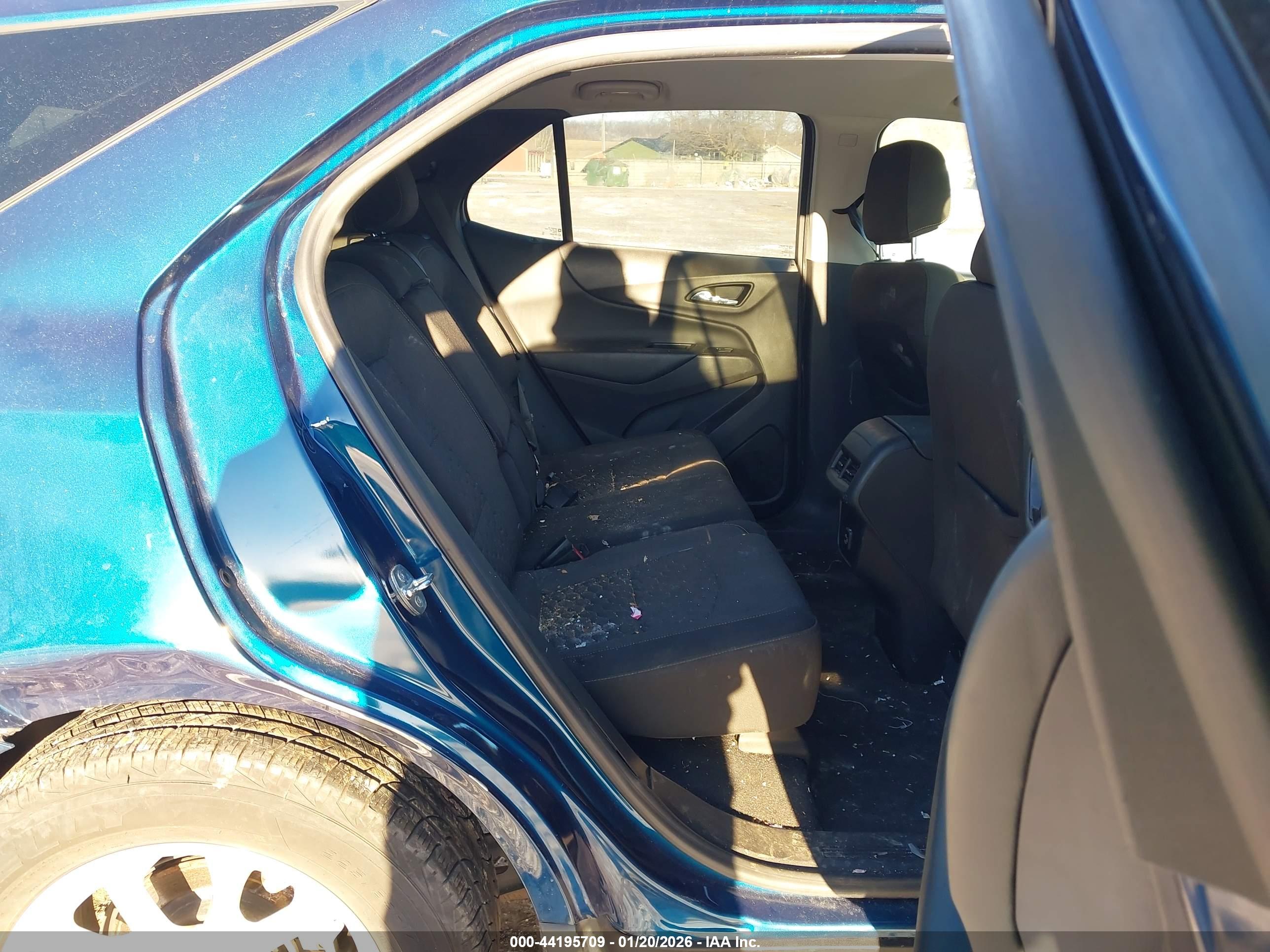 CHEVROLET EQUINOX image 8