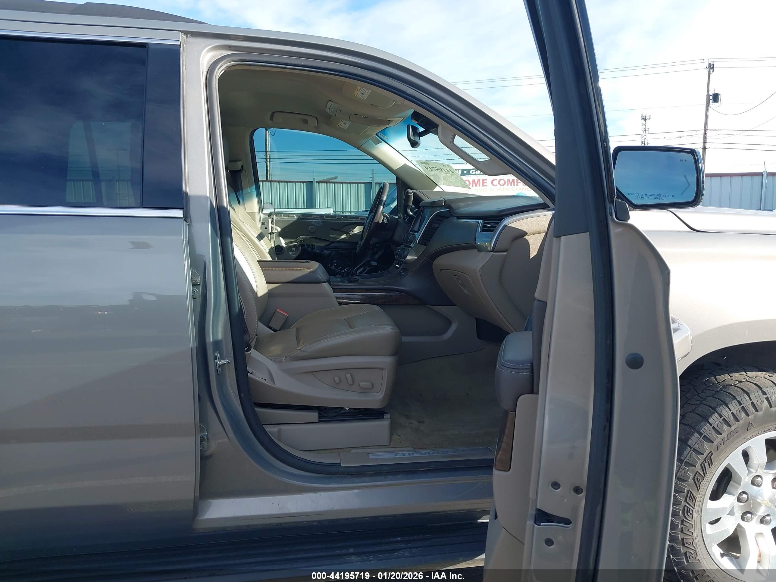 CHEVROLET TAHOE image 5