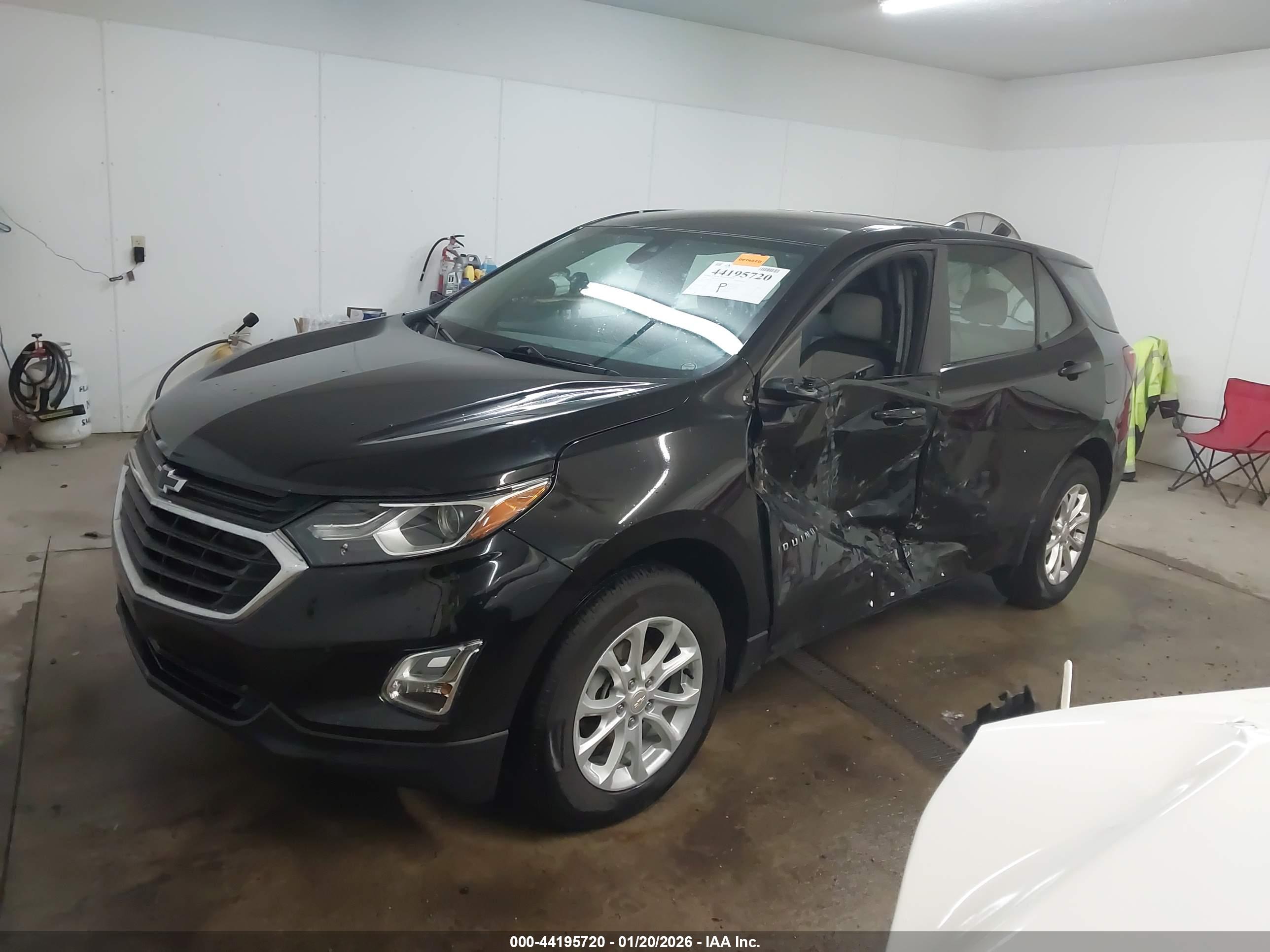 CHEVROLET EQUINOX image 2