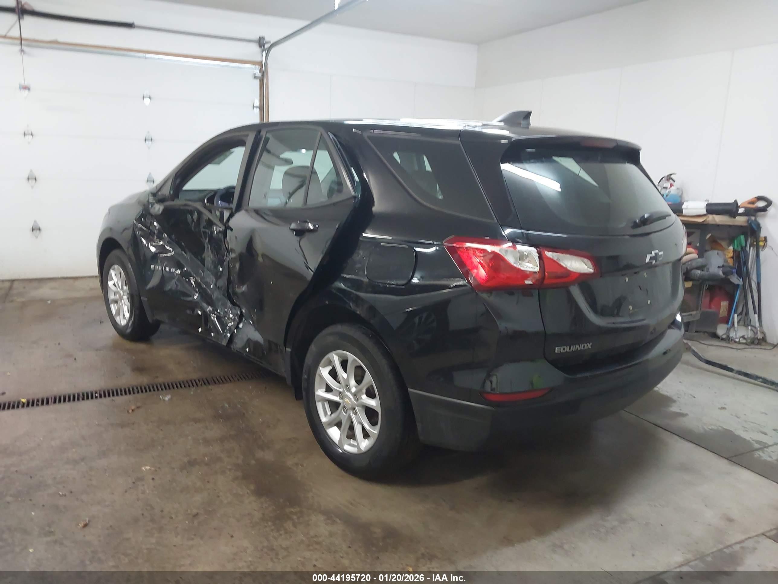 CHEVROLET EQUINOX image 3
