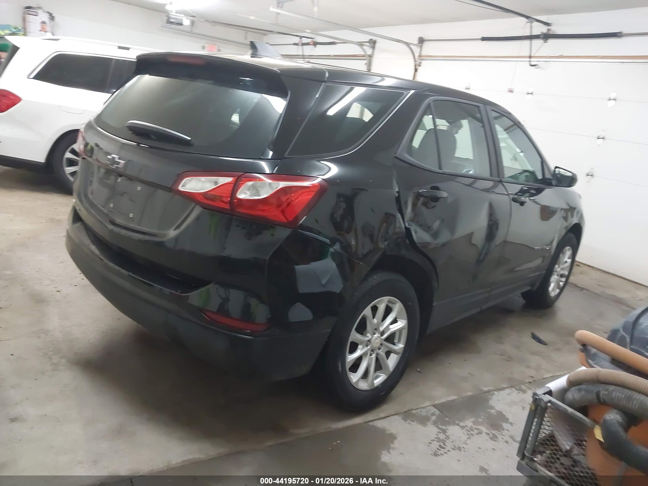 CHEVROLET EQUINOX image 4