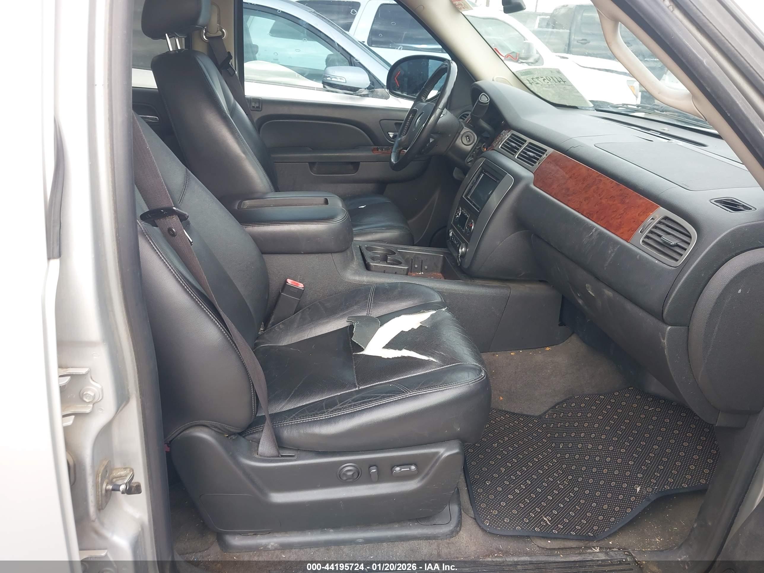 GMC YUKON image 5