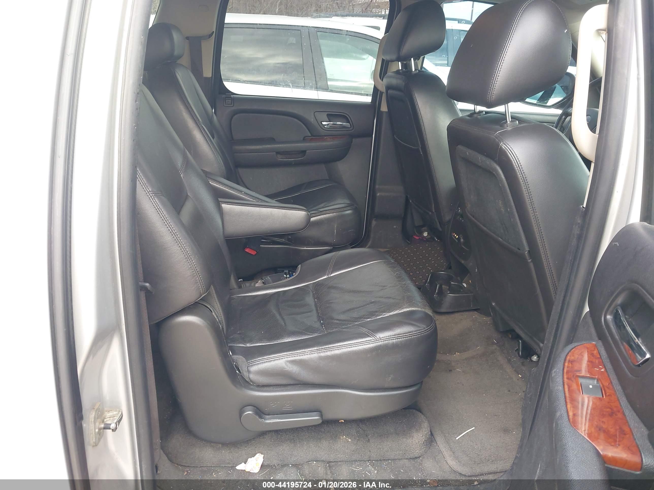 GMC YUKON image 8
