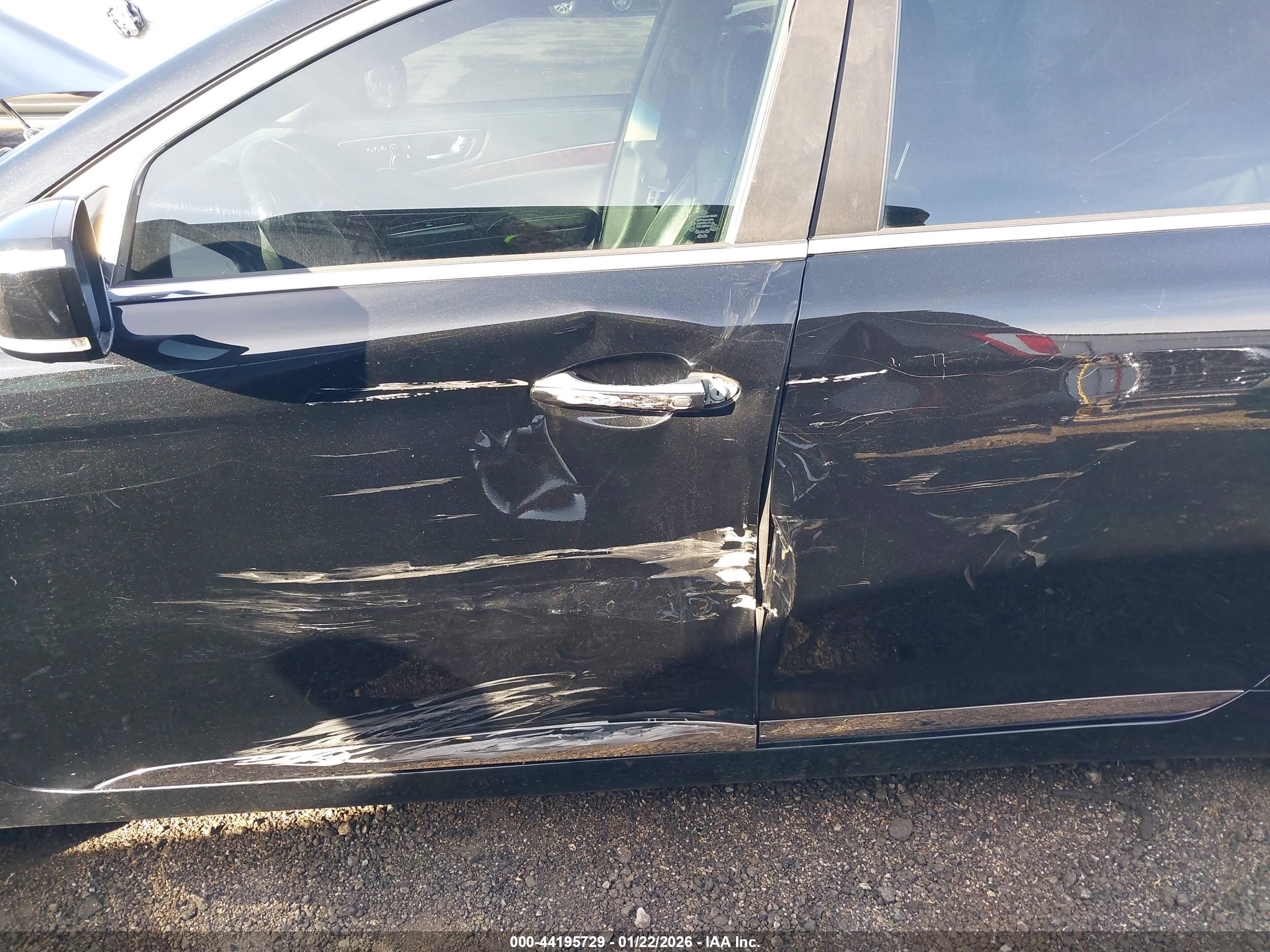 KIA K900 image 6