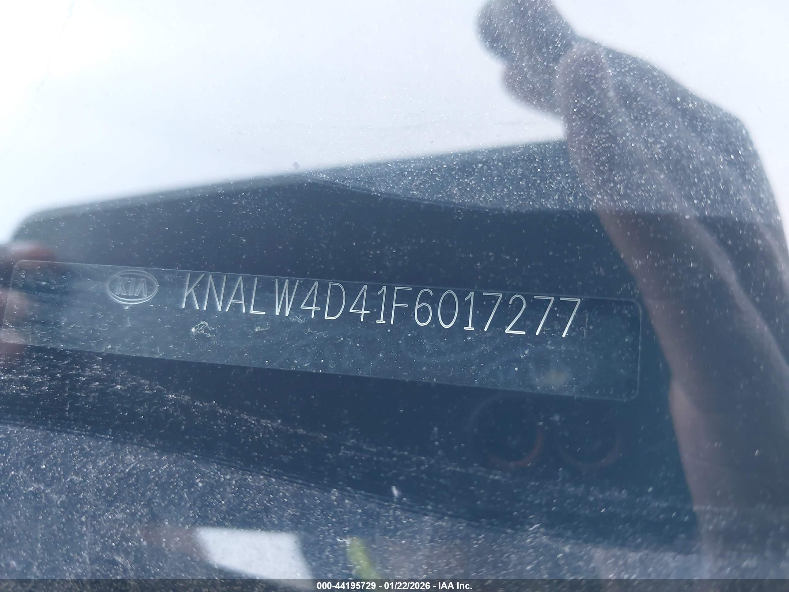 KIA K900 image 9