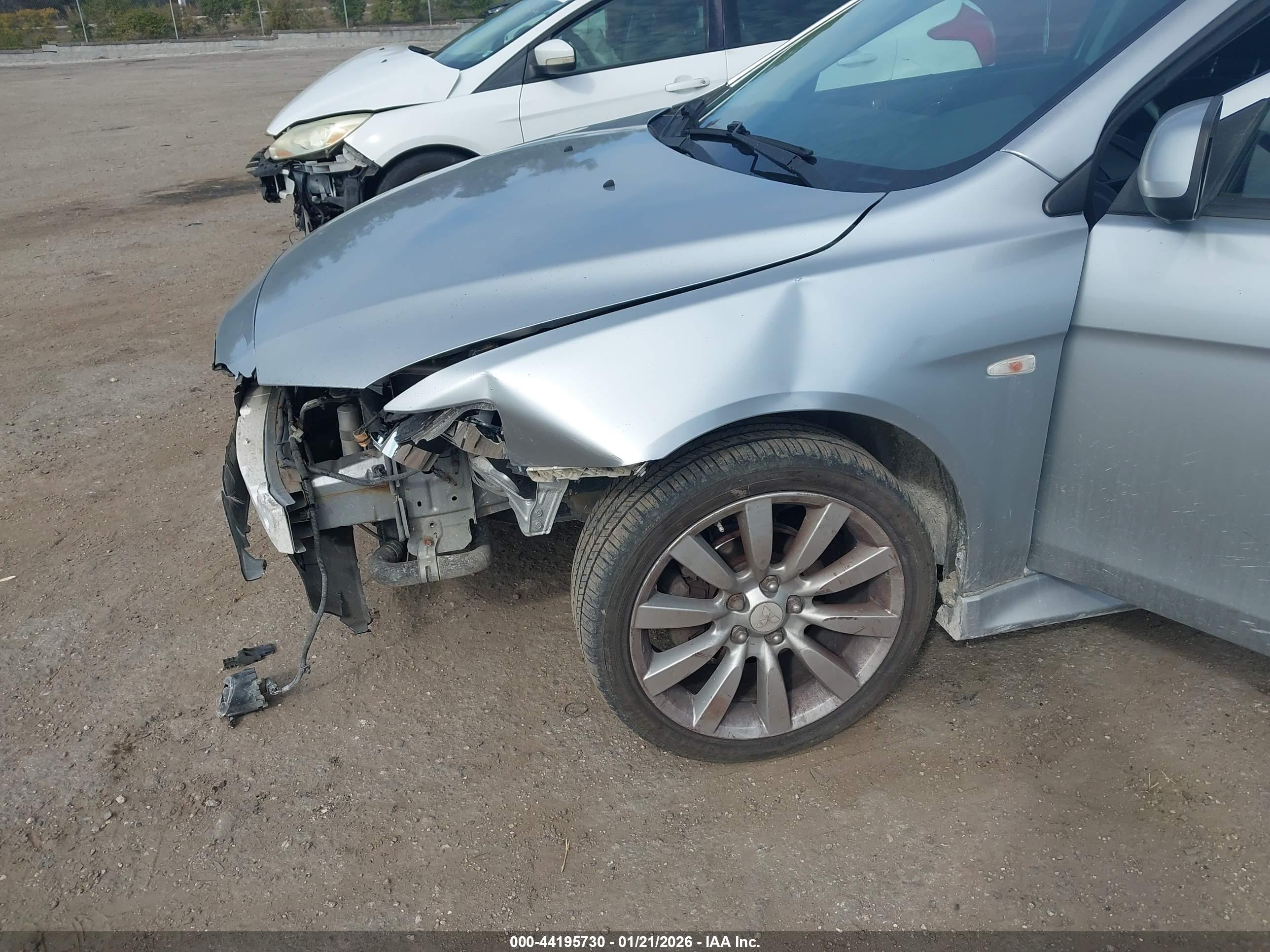 MITSUBISHI LANCER image 6