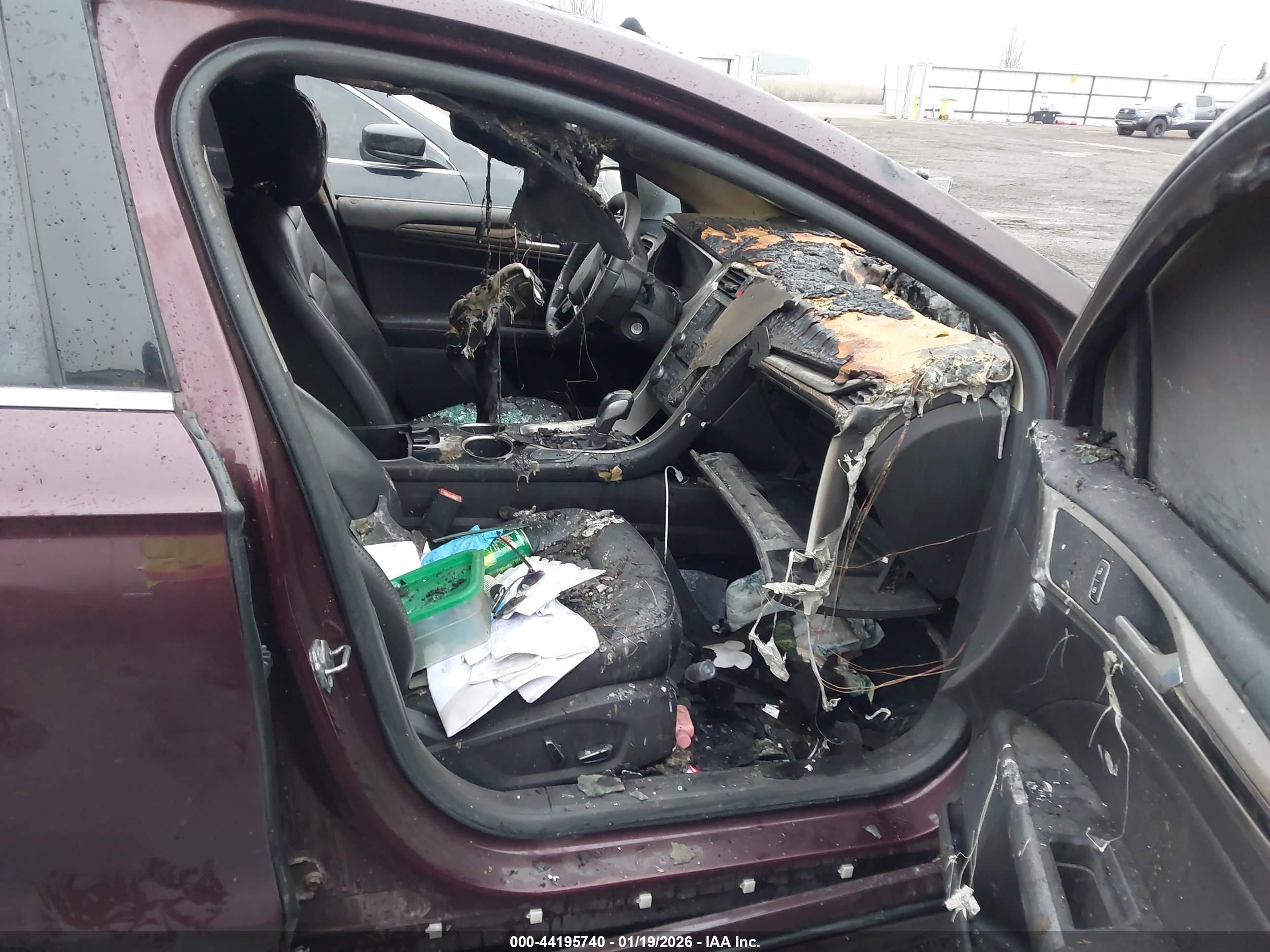 FORD FUSION image 5