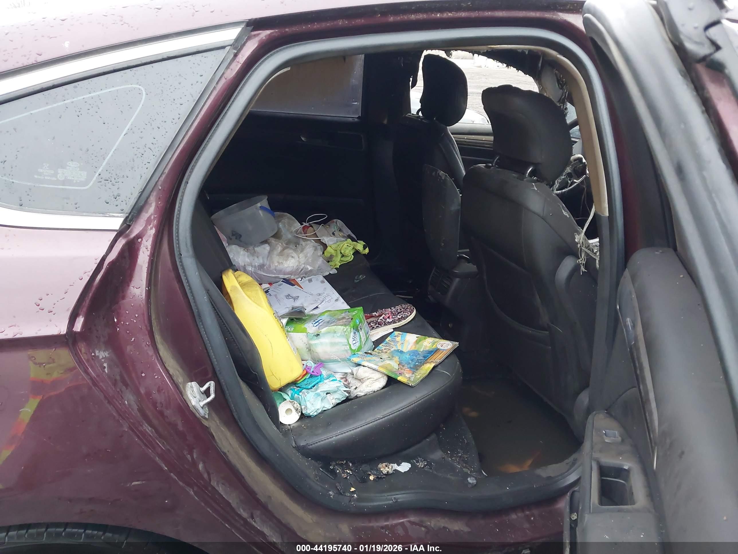 FORD FUSION image 8
